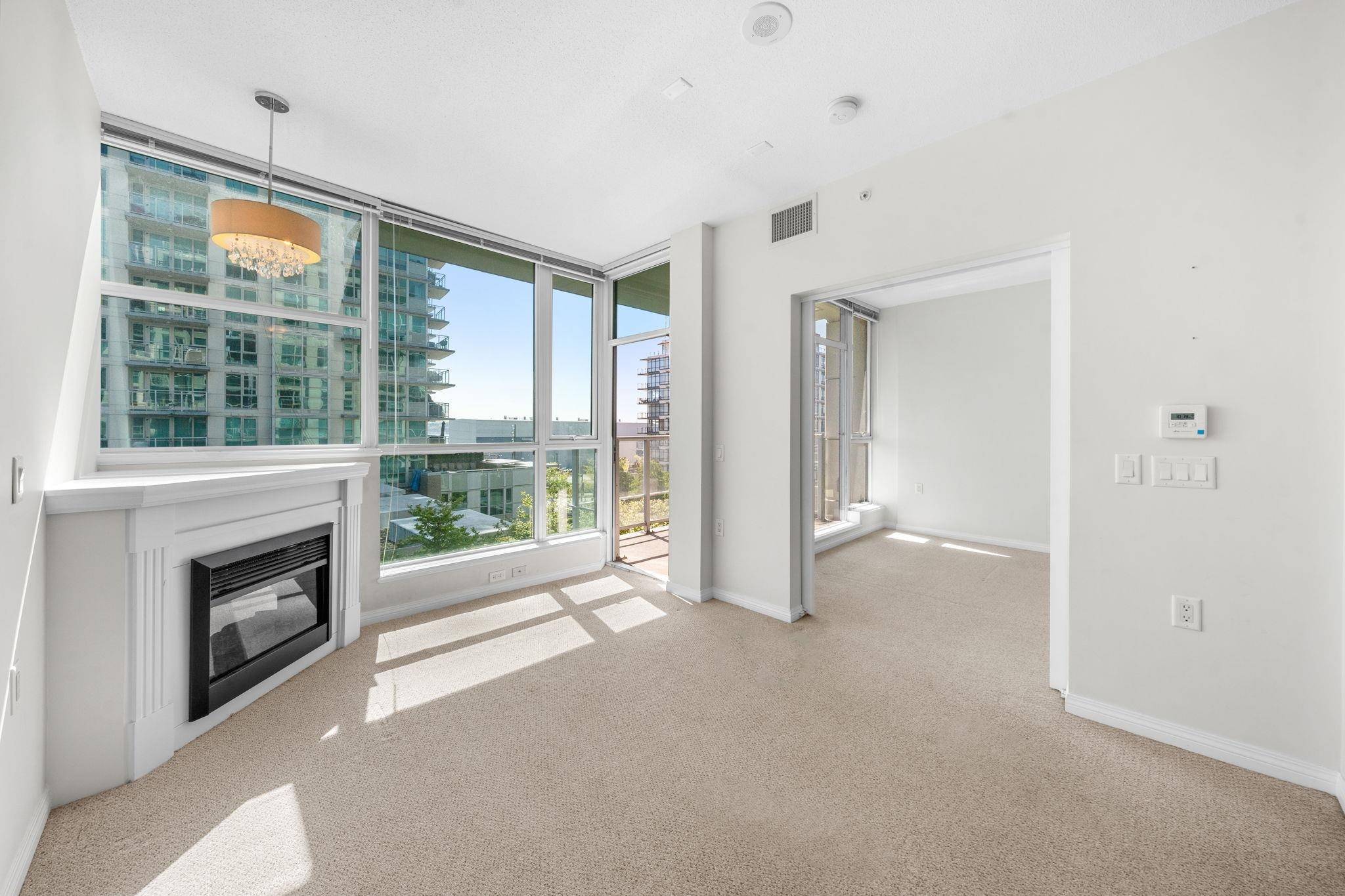 North Vancouver, BC V7L 4X8,168 E Esplanade AVE #605