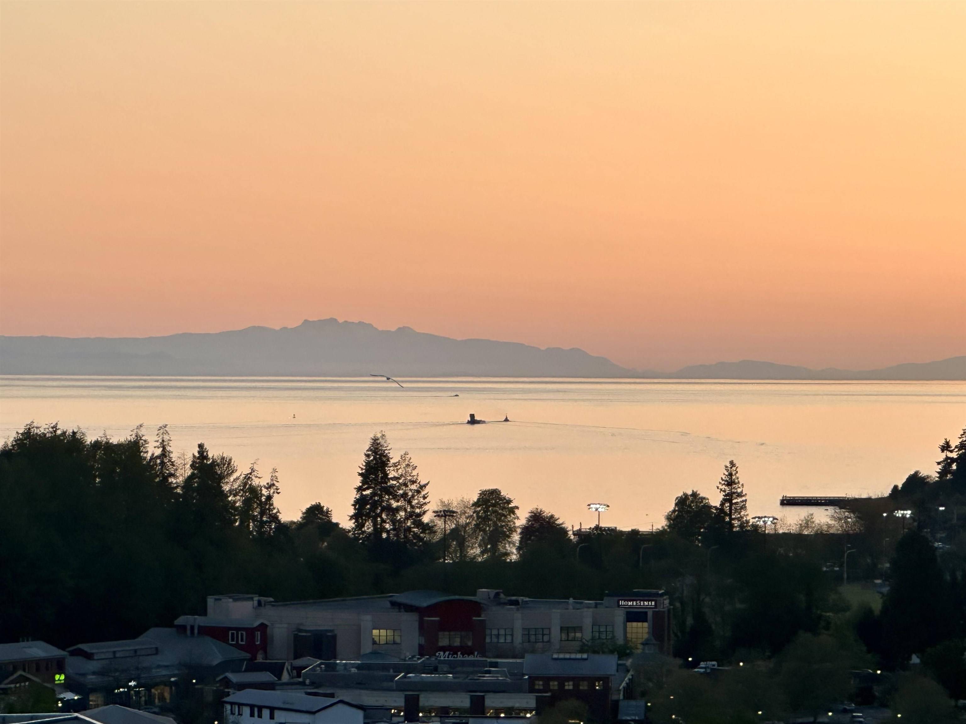 West Vancouver, BC V7T 2Y1,338 Taylor WAY #20C