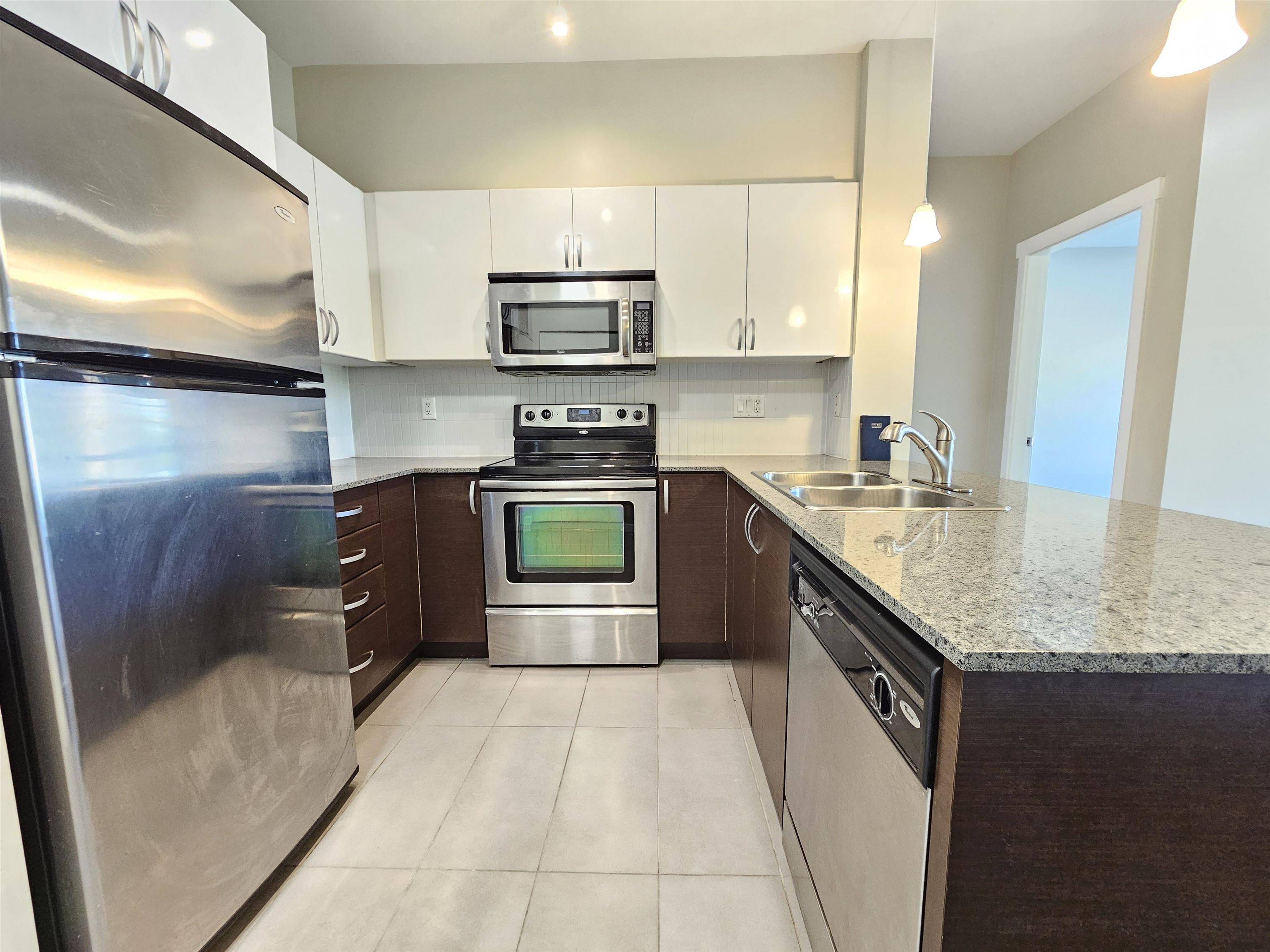 Surrey, BC V3T 0B8,13789 107a AVE #419