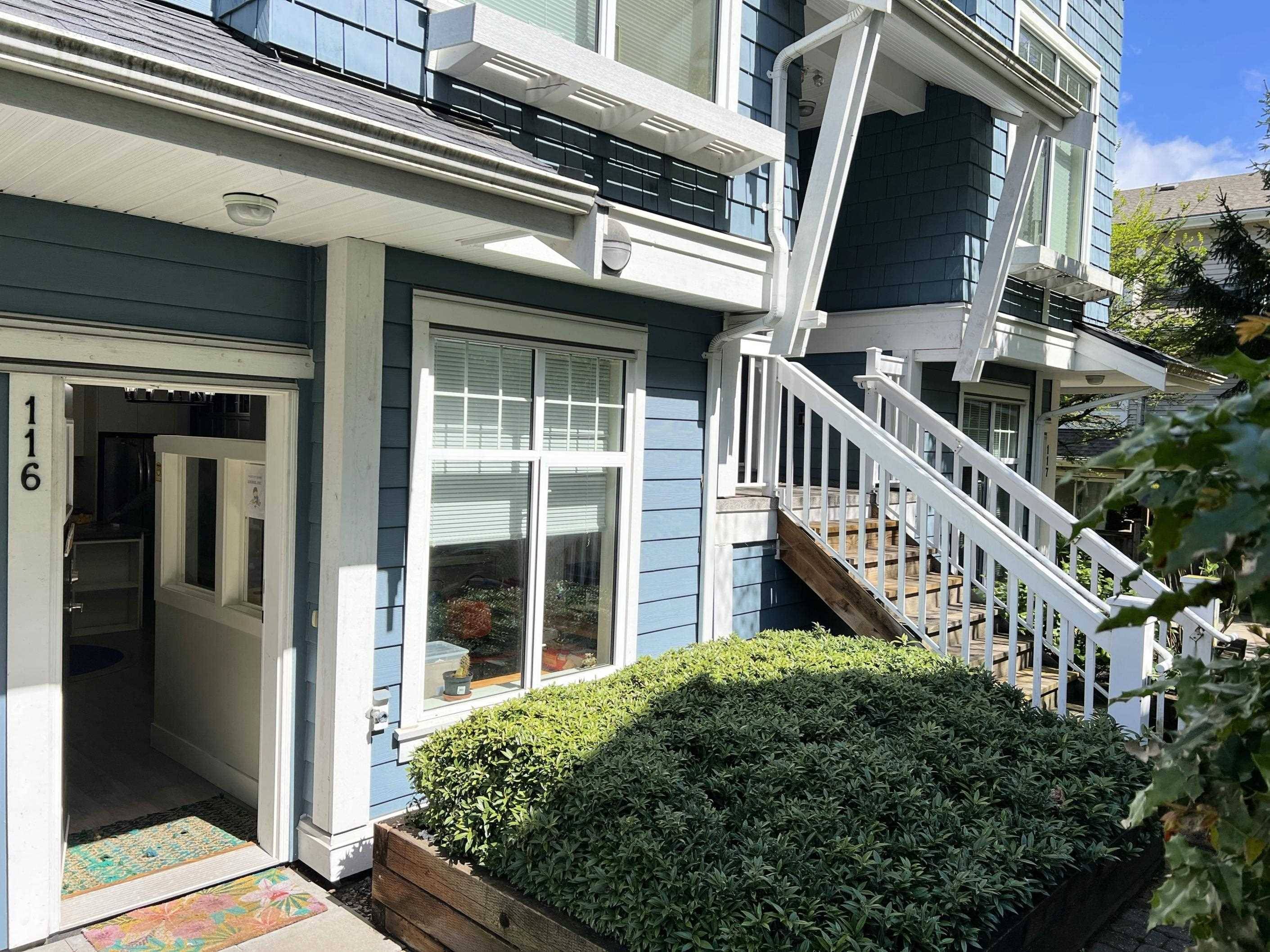 Burnaby, BC V5H 1K6,4255 Sardis ST #116