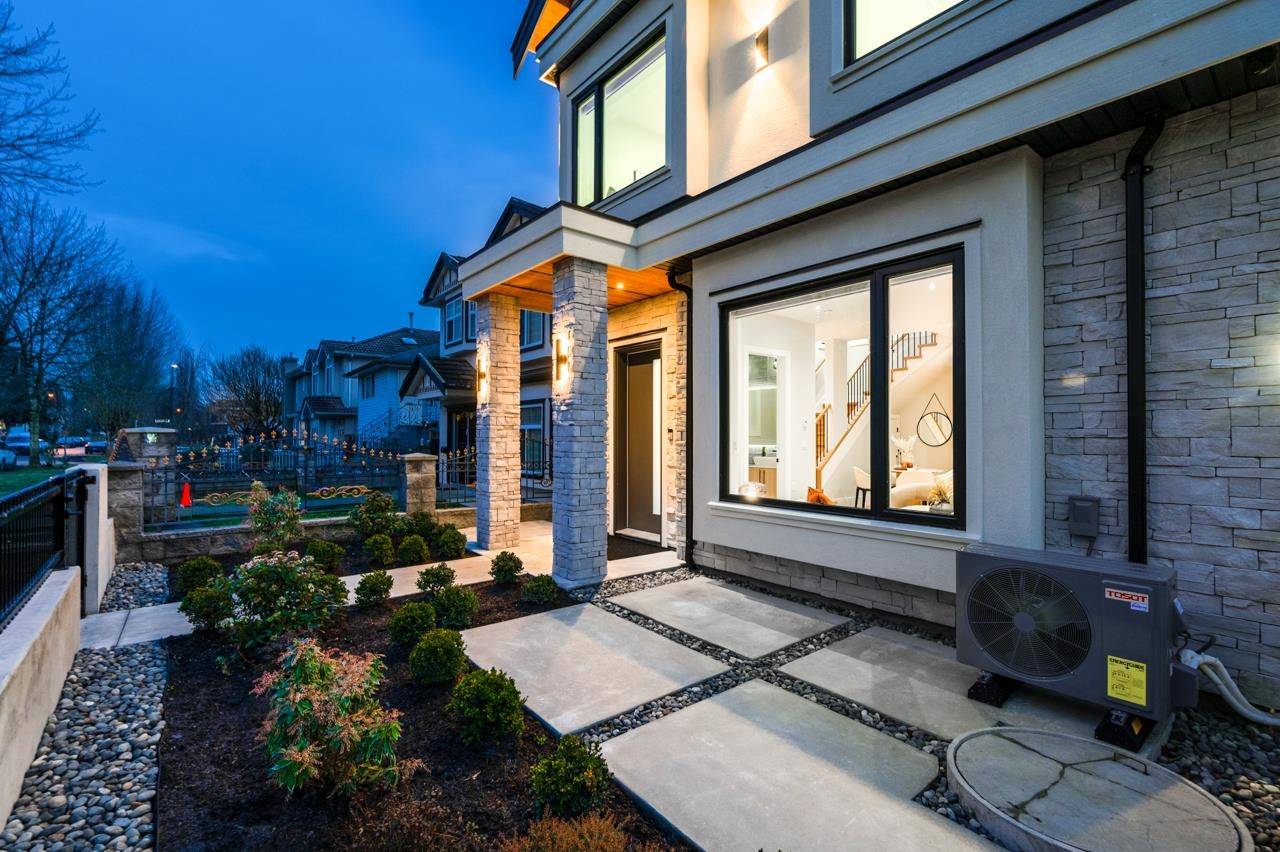 Vancouver, BC V5P 1Y1,1426 E 54th AVE #1