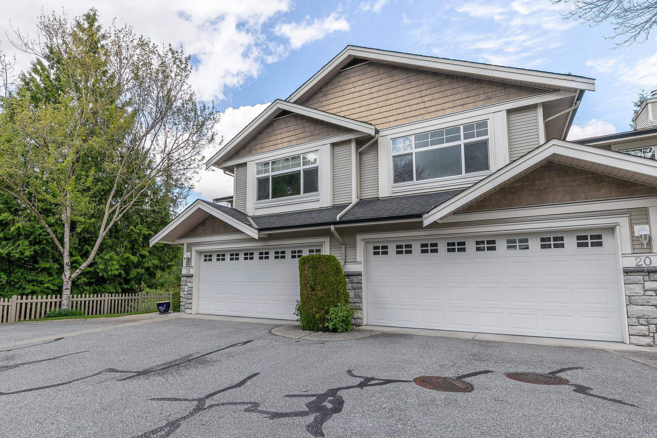 Maple Ridge, BC V2W 2B6,23343 Kanaka WAY #19