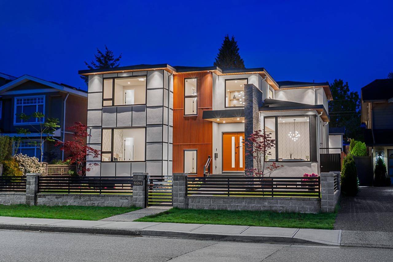 Burnaby, BC V3N 2H6,8684 Armstrong AVE