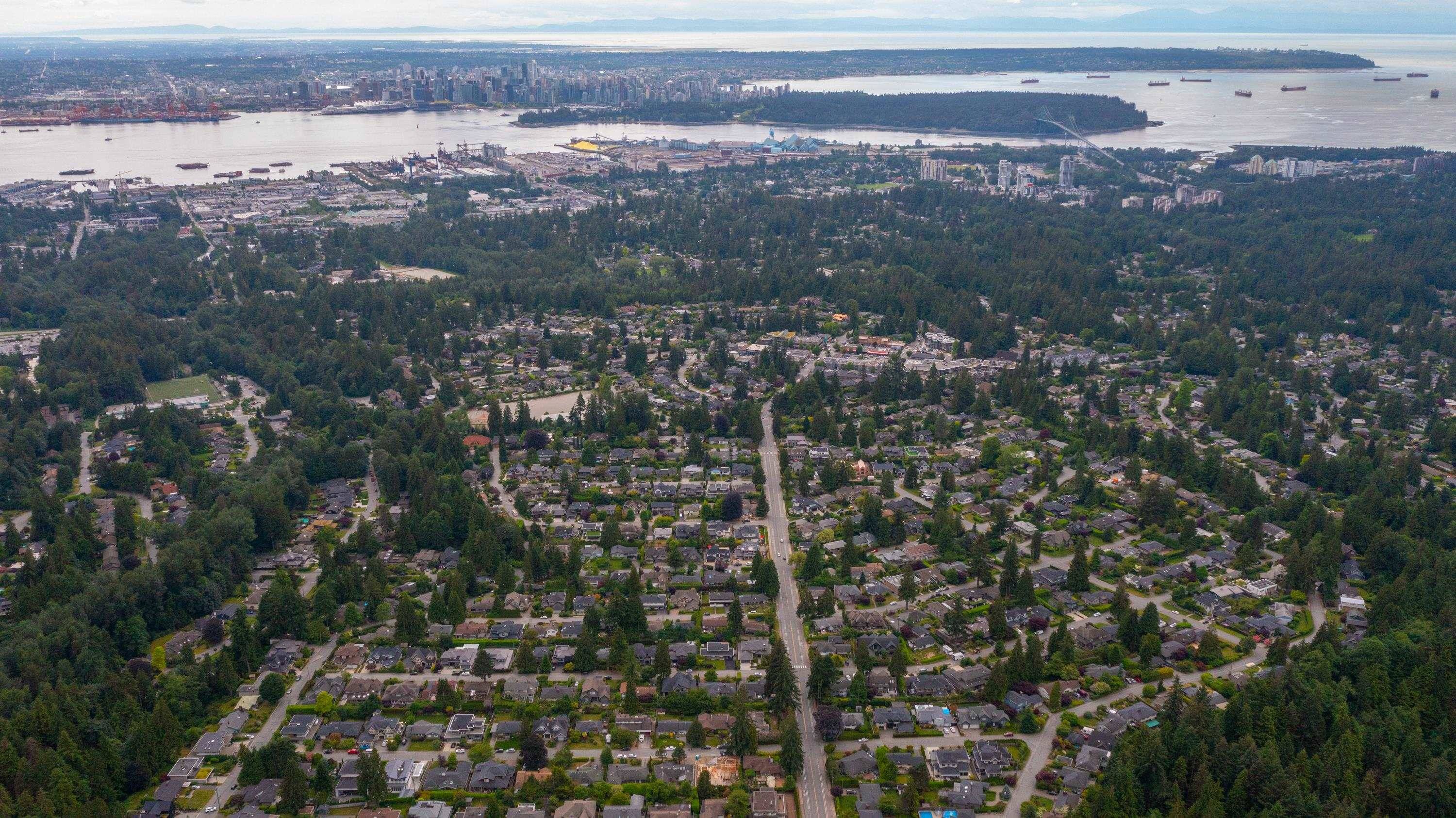North Vancouver, BC V7R 1R2,938 Leovista AVE