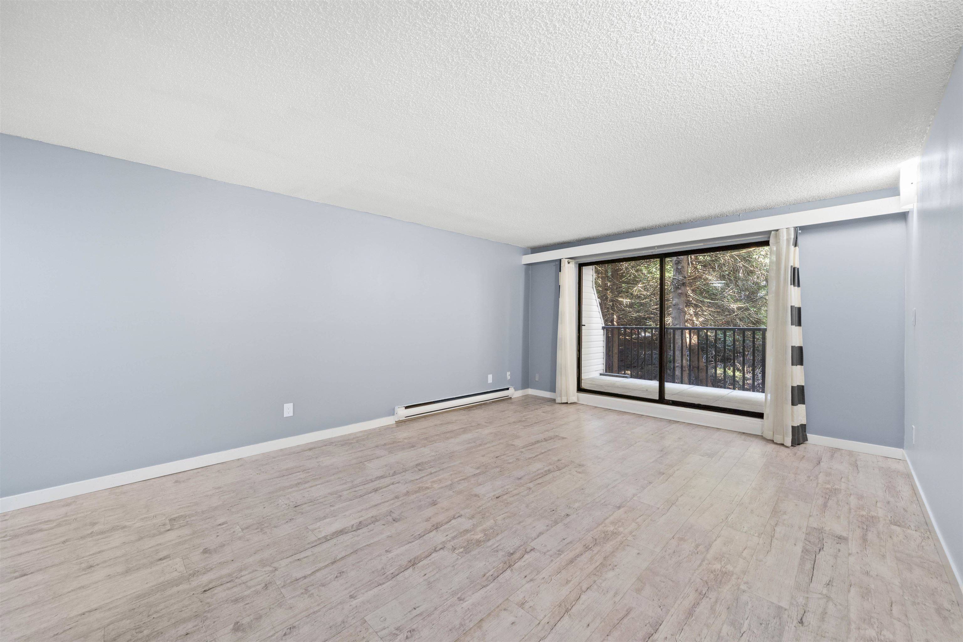 Surrey, BC V3R 7T9,15238 100 AVE #110