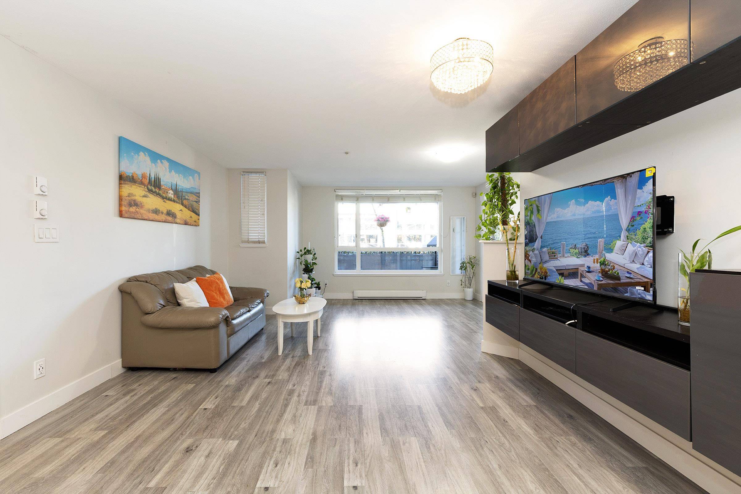 Surrey, BC V3T 0C2,10822 City Pkwy #107