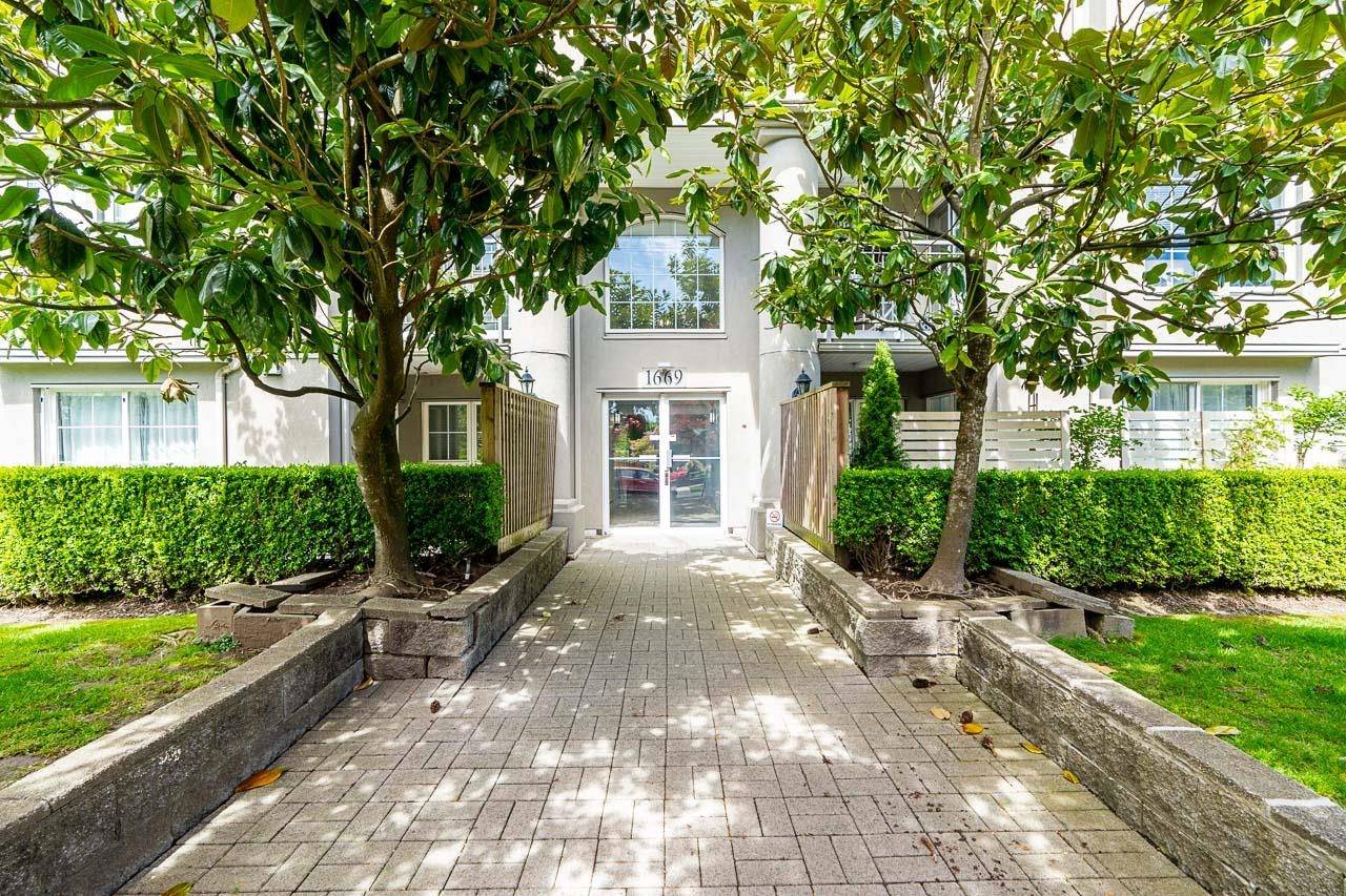 Port Coquitlam, BC V3B 7W9,1669 Grant AVE #110