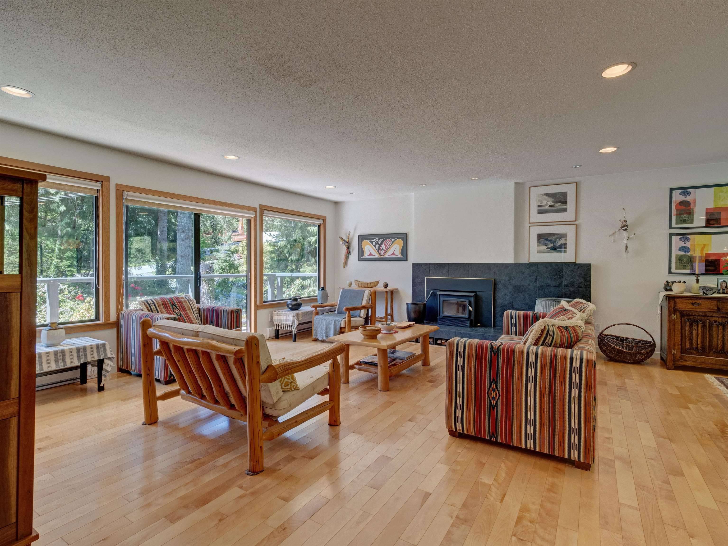 Roberts Creek, BC V0N 2W2,1506 Henderson AVE