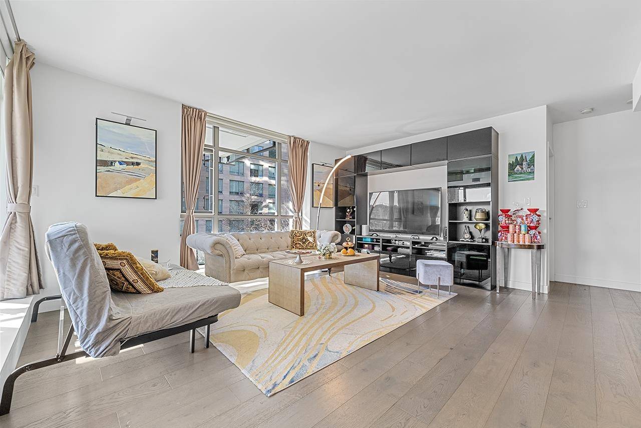 Vancouver, BC V6S 0C1,5782 Berton AVE #302