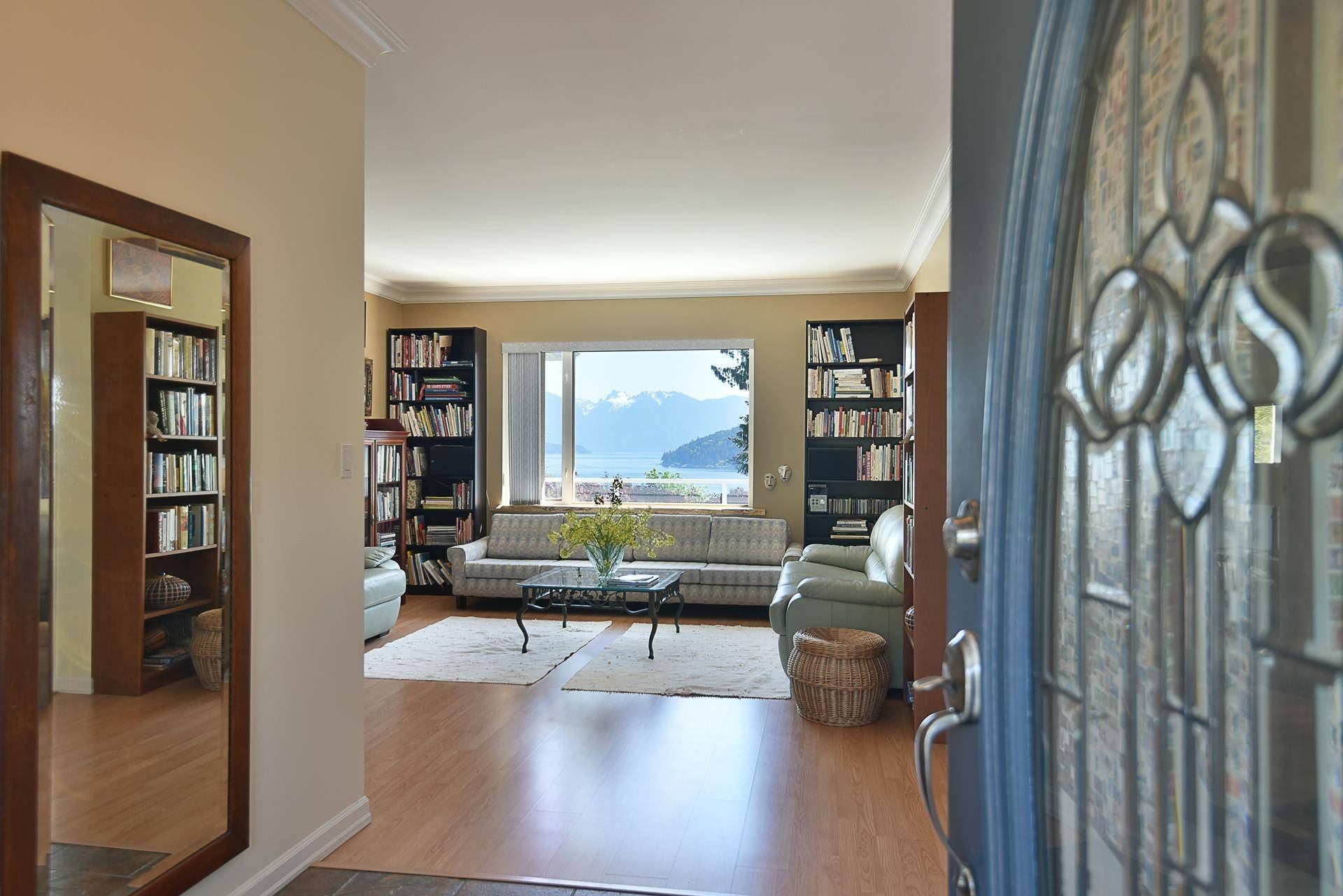 Gibsons, BC V0N 1V9,590-592 N Fletcher RD