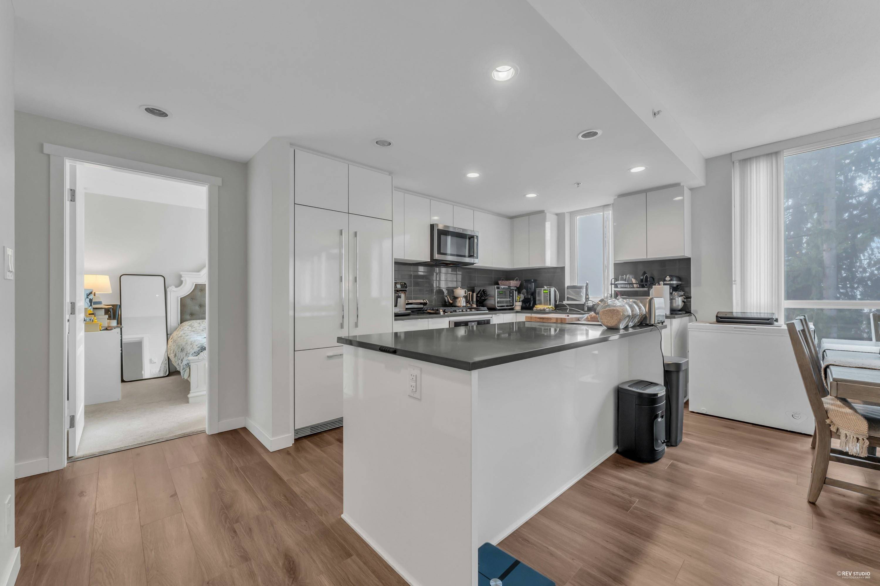 Coquitlam, BC V3B 0P4,3096 Windsor Gate #504