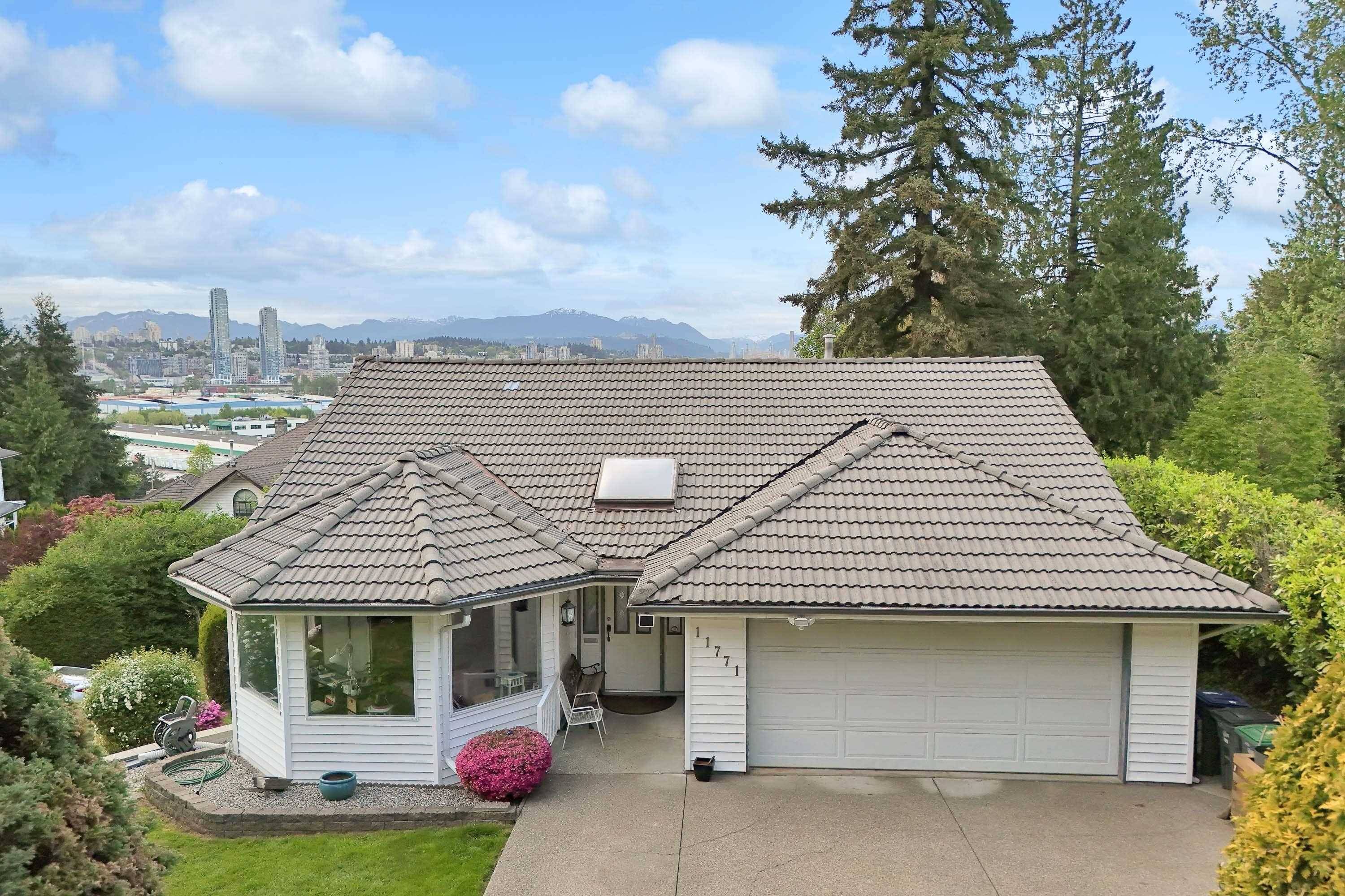 Surrey, BC V3V 2W2,11771 100 AVE
