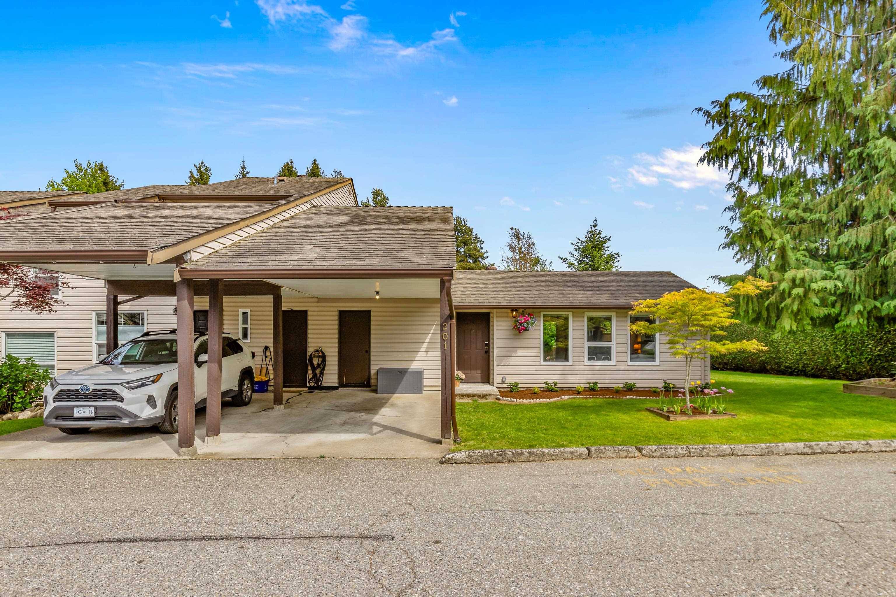 Langley, BC V4W 3V1,27411 28 AVE #201