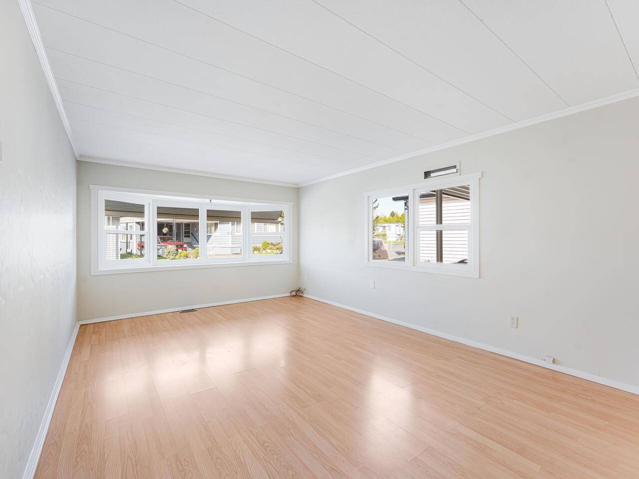 Surrey, BC V4A 4X3,1840 160 ST #125