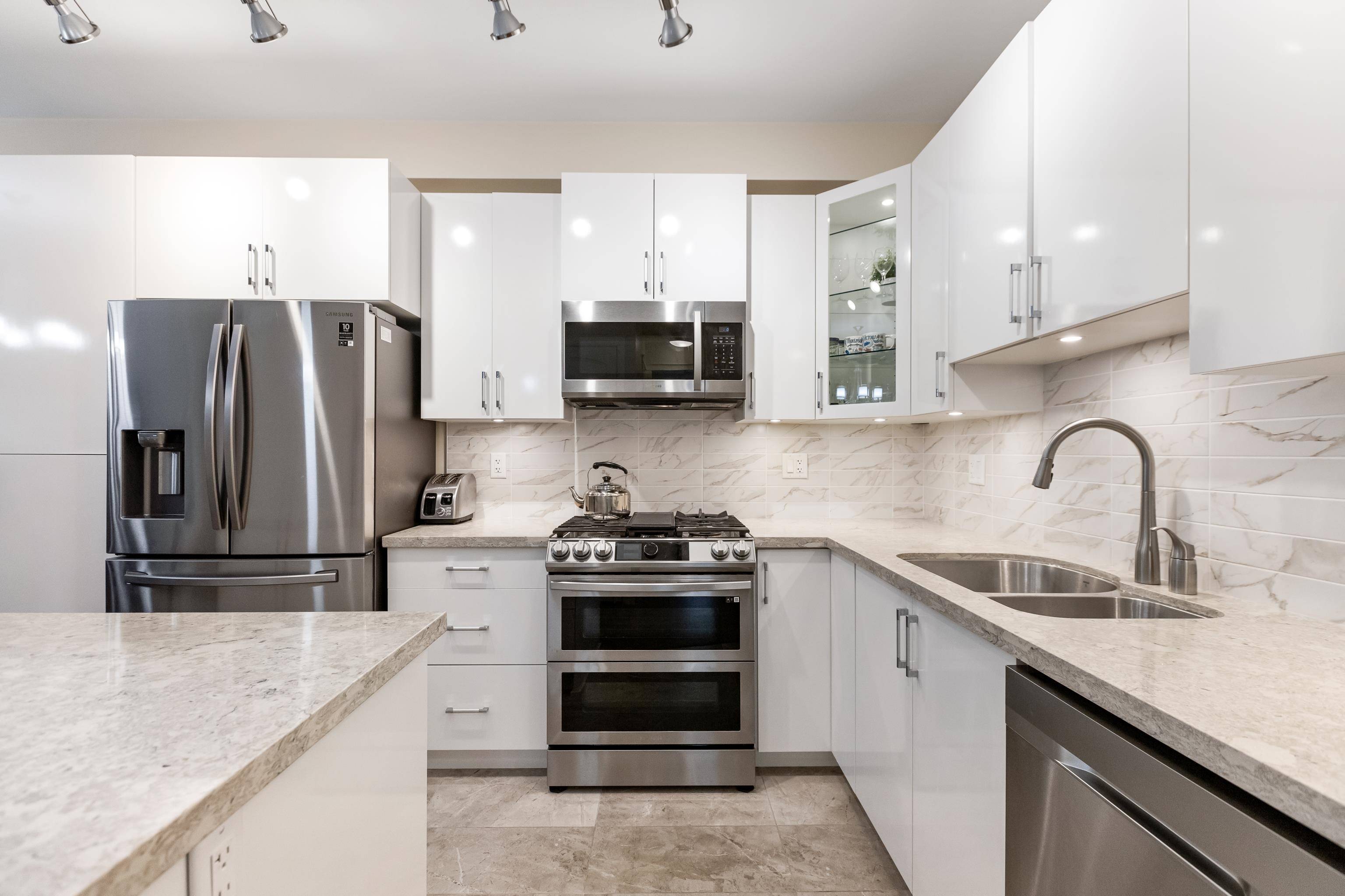 Langley, BC V2Y 3L5,20328 86 AVE #407
