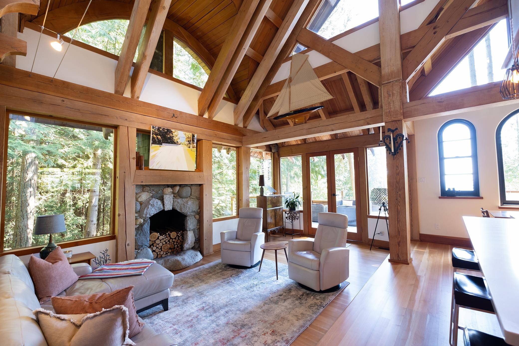 Gibsons, BC V0N 1V1,482 Reed RD