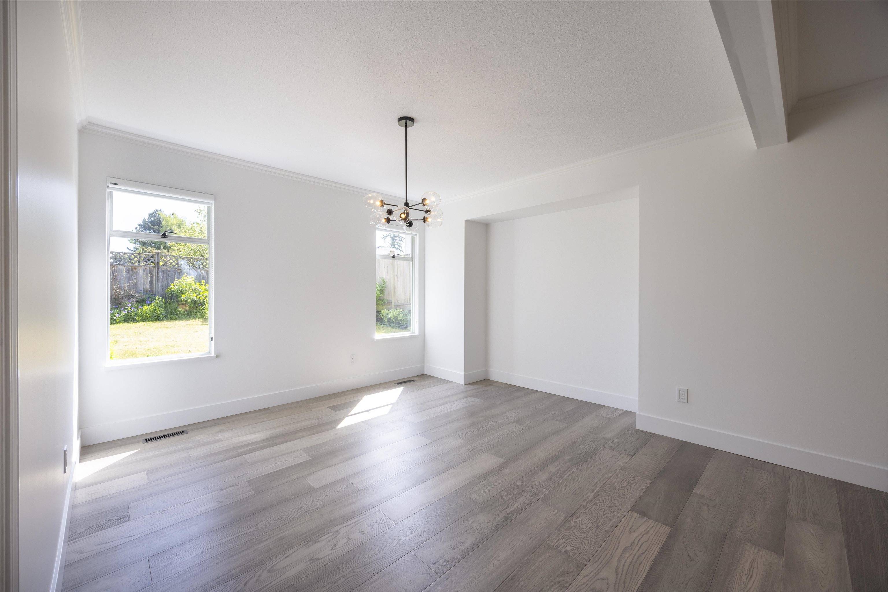 Surrey, BC V4A 8R2,1032 164 ST