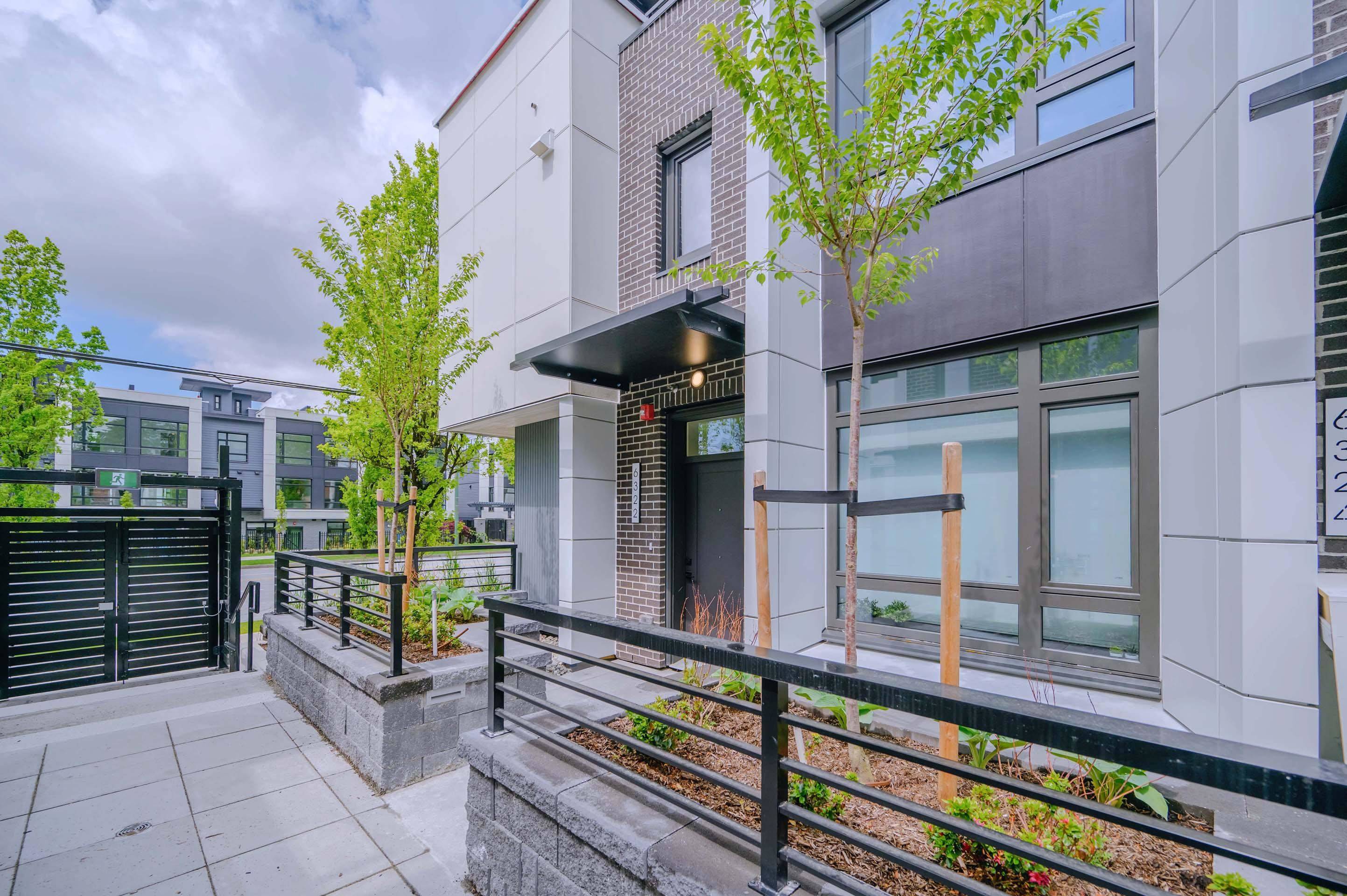 Vancouver, BC V6M 2W4,6322 Oak ST