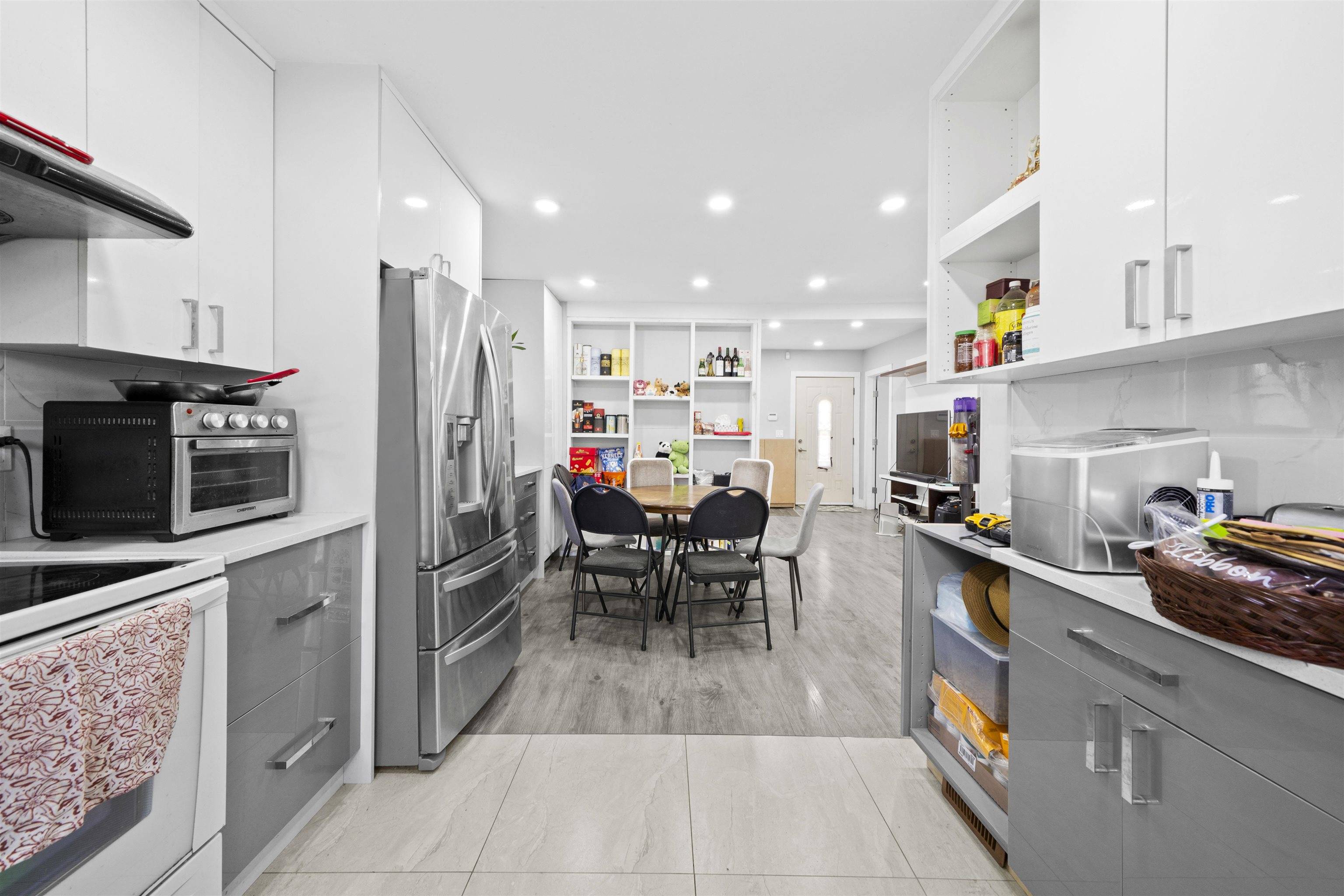 Surrey, BC V3V 3P4,12768 114a AVE