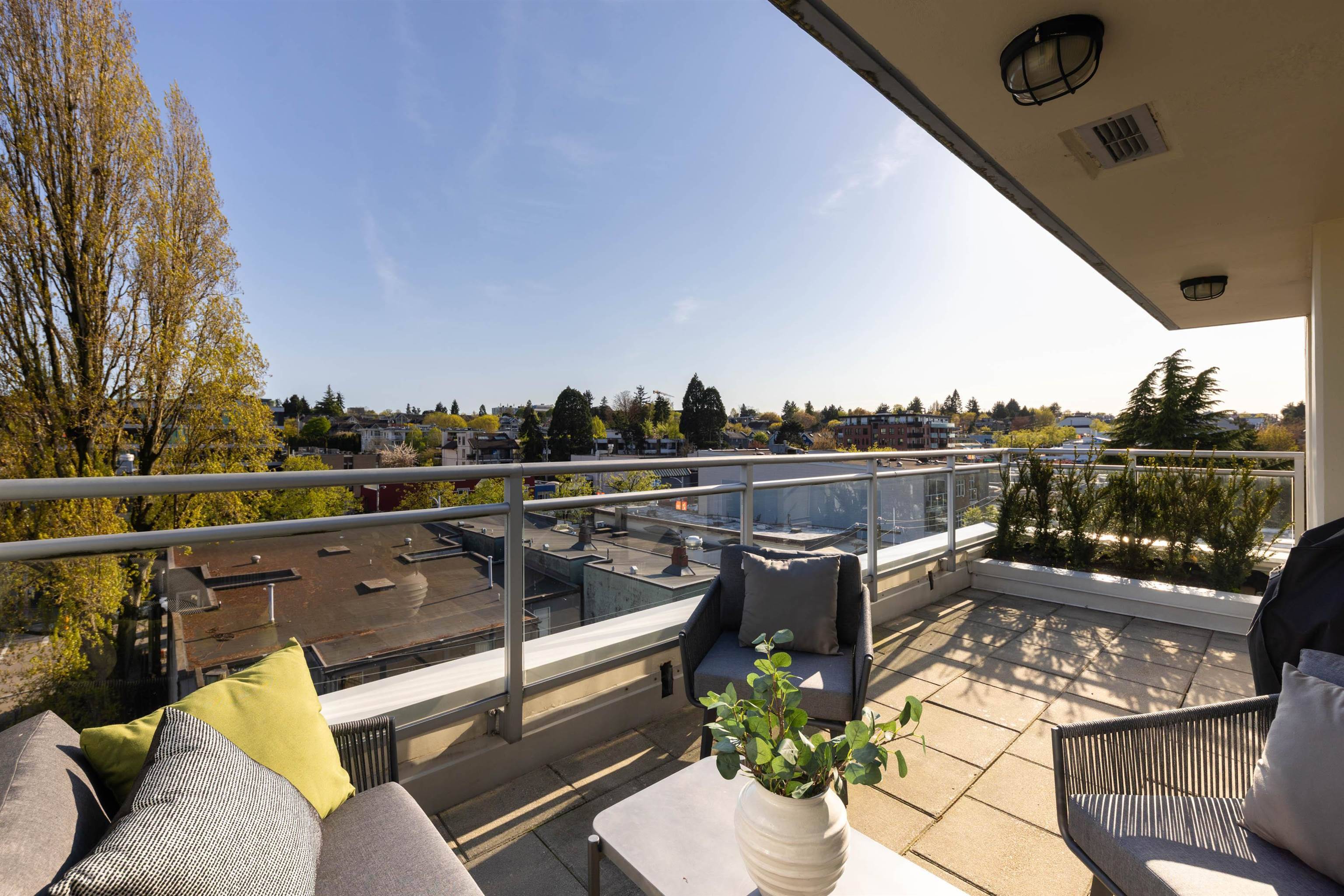 Vancouver, BC V6J 0C4,1808 W 3rd AVE #705