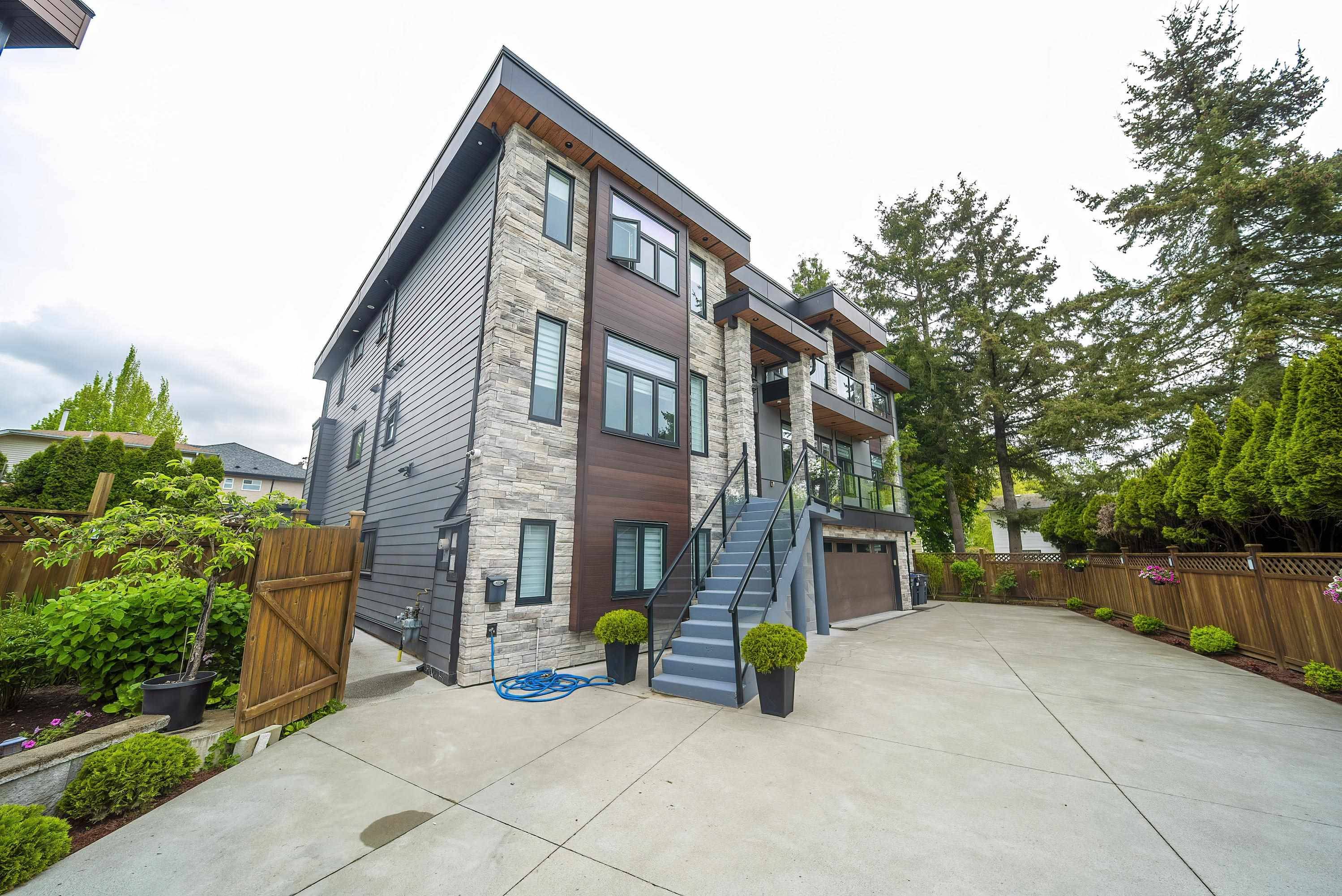 Surrey, BC V3S 5T8,8558 145a ST