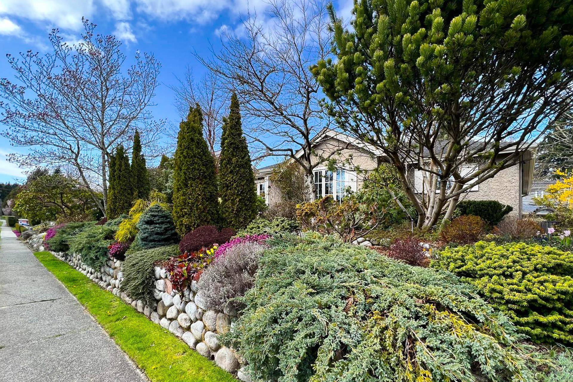 Vancouver, BC V6T 1C7,4755 W 7th AVE