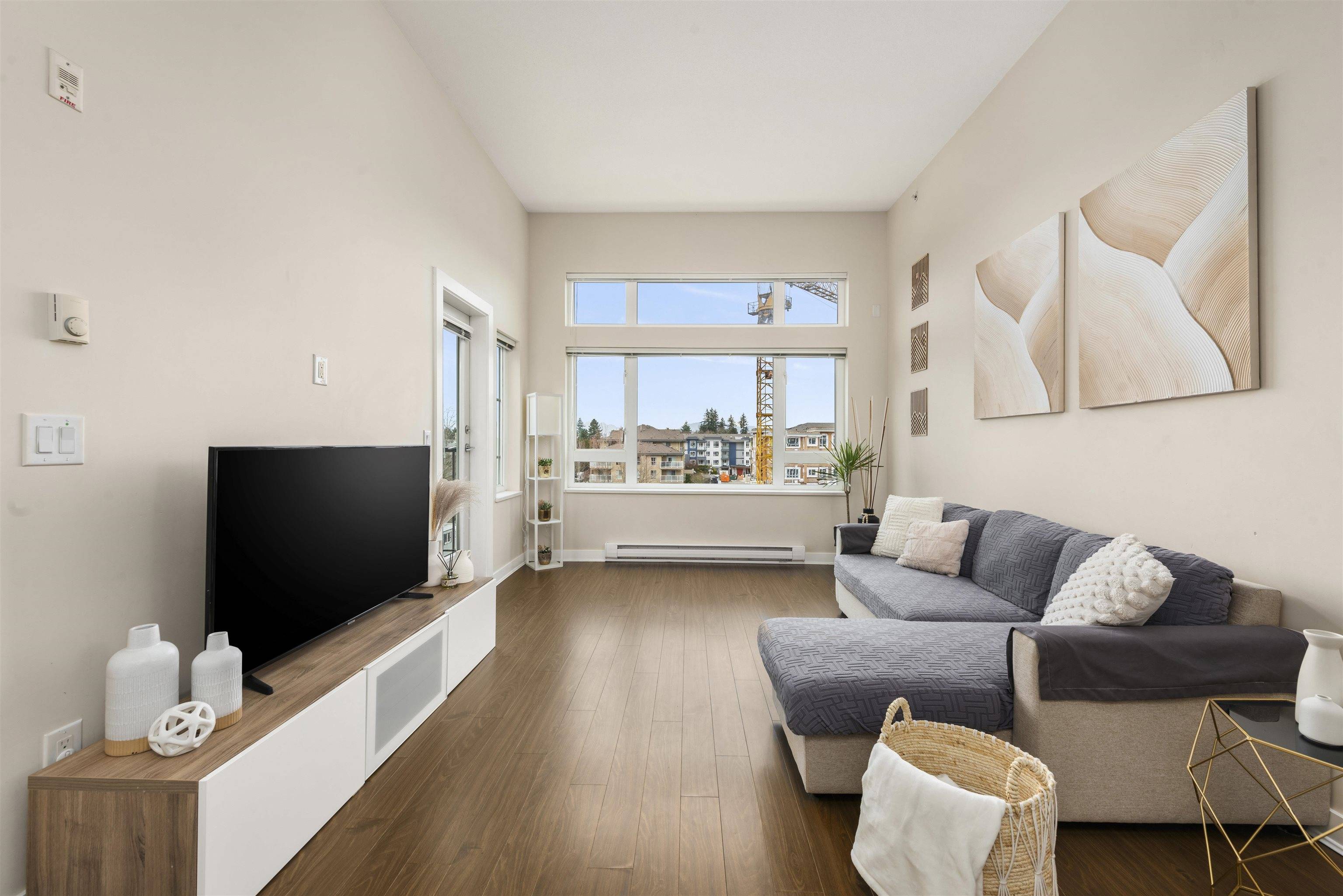 Surrey, BC V3W 0E8,13740 75a AVE #408