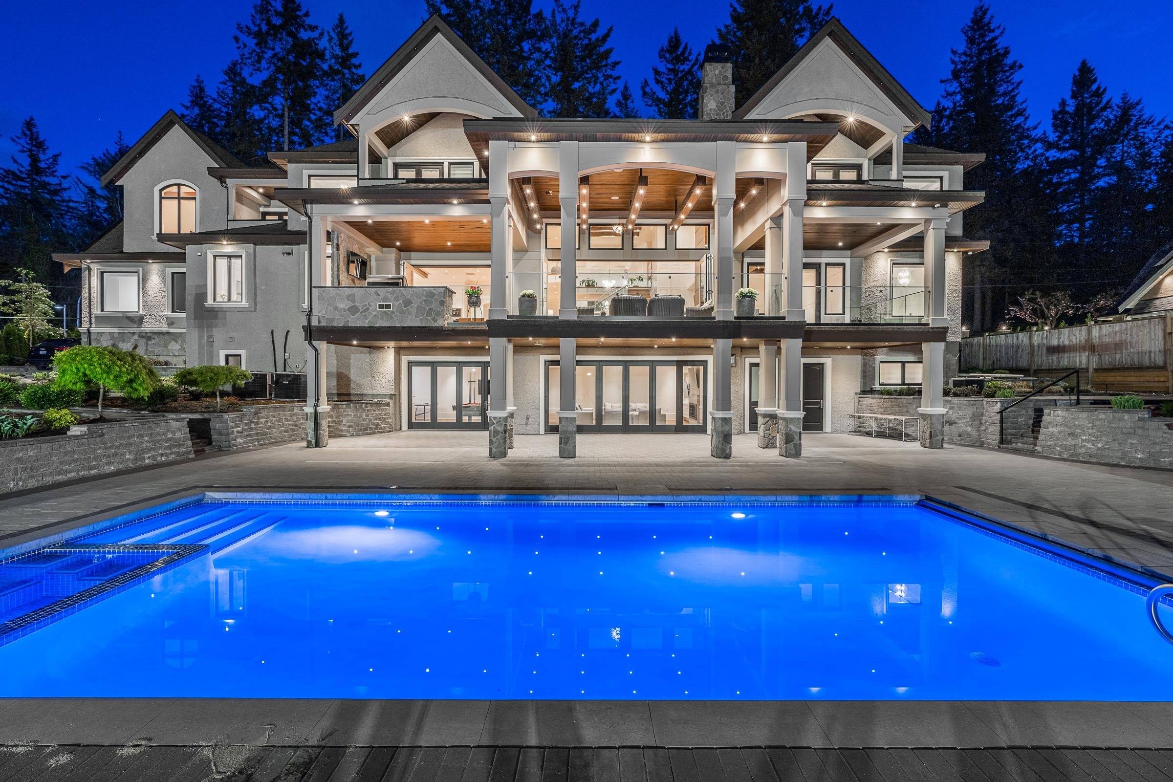Surrey, BC V4P 2H2,14383 28 AVE