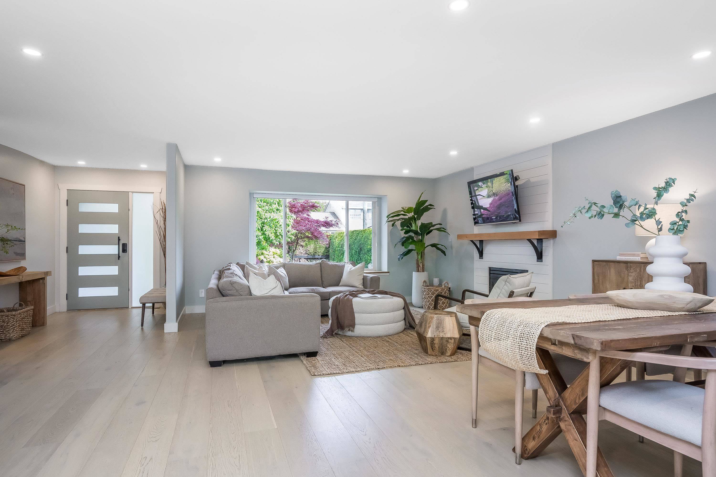 Surrey, BC V4A 4Y6,1033 164 ST
