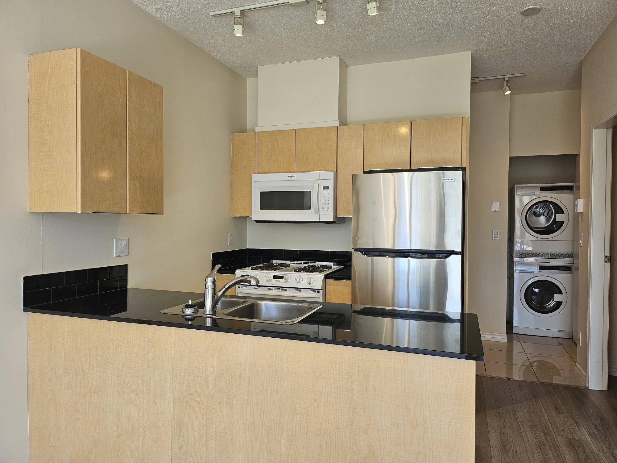 Vancouver, BC V6E 4R8,1239 W Georgia ST #2101