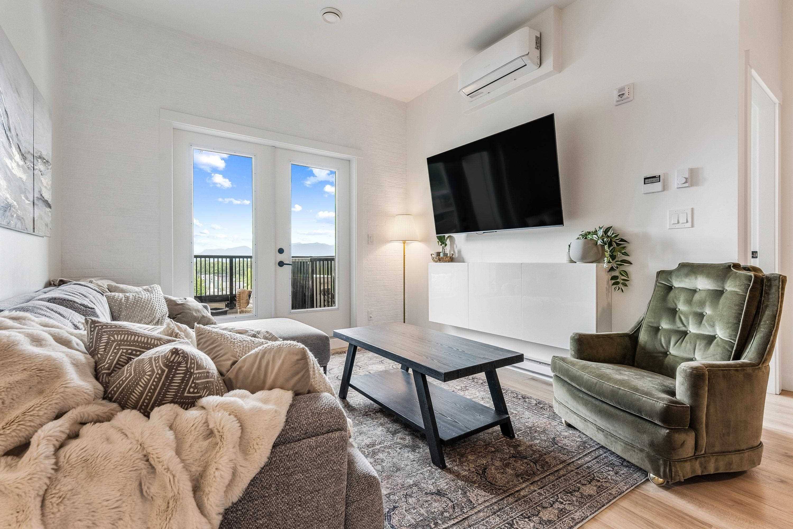 Abbotsford, BC V2S 3T2,2493 Montrose AVE #519