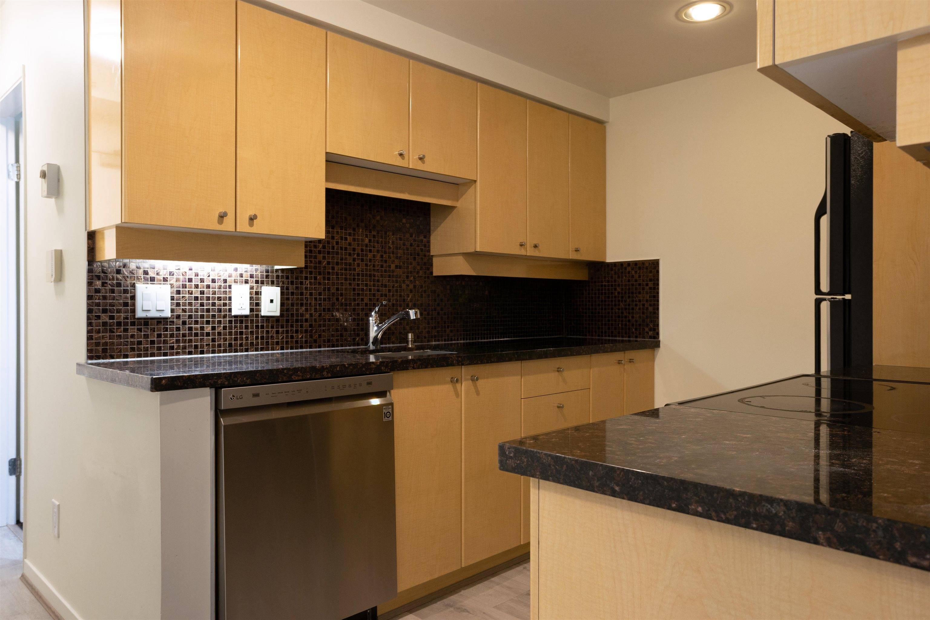 Vancouver, BC V6B 6J7,1008 Cambie ST #2006