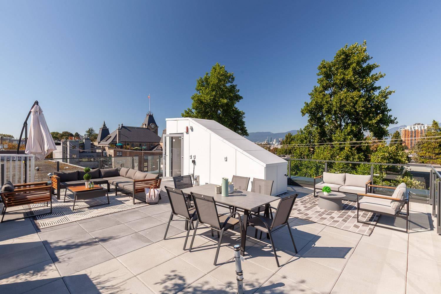Vancouver, BC V5T 2T5,239 E 16th AVE #203