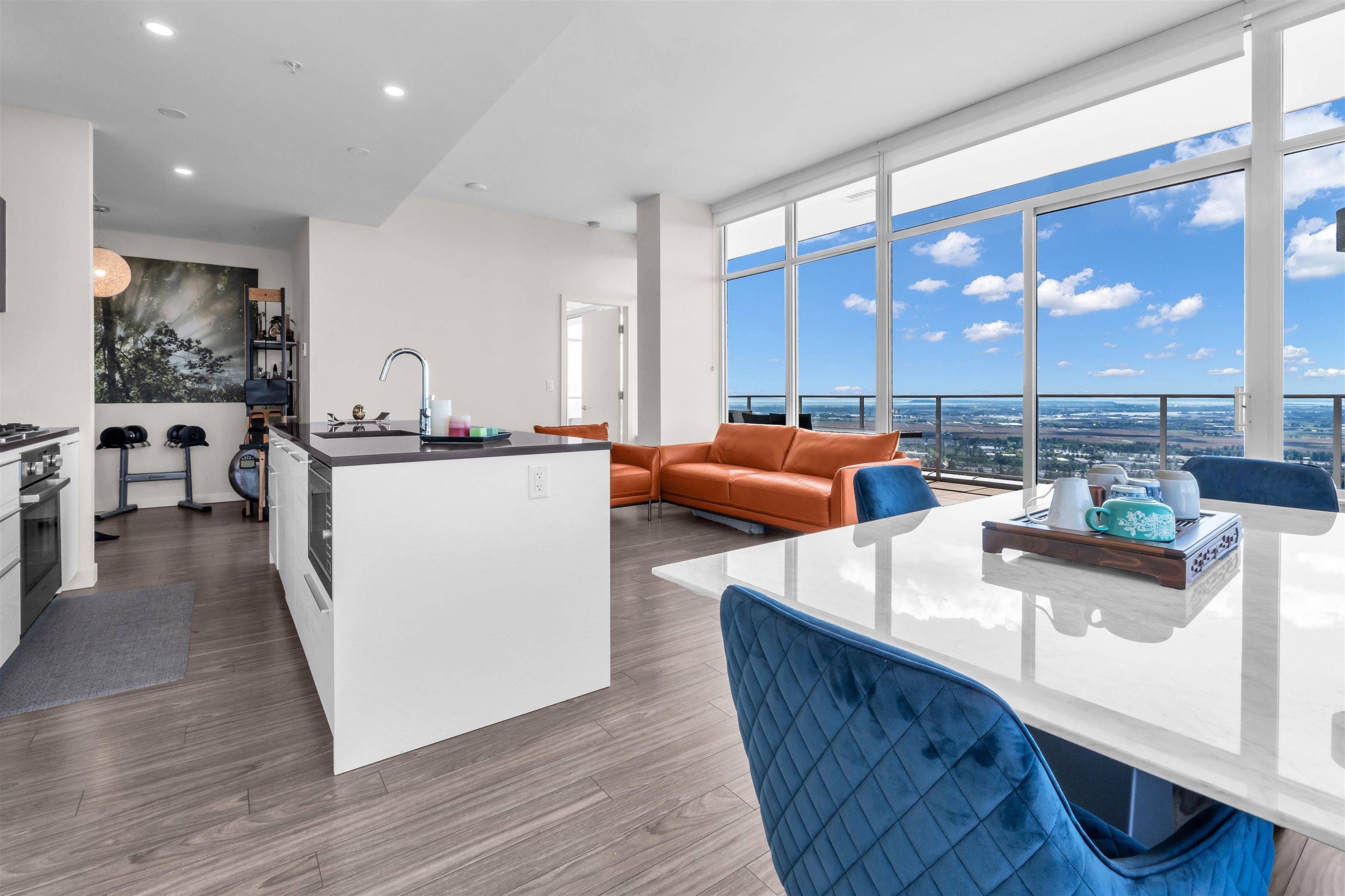 Burnaby, BC V5H 0H8,6383 Mckay AVE #4003