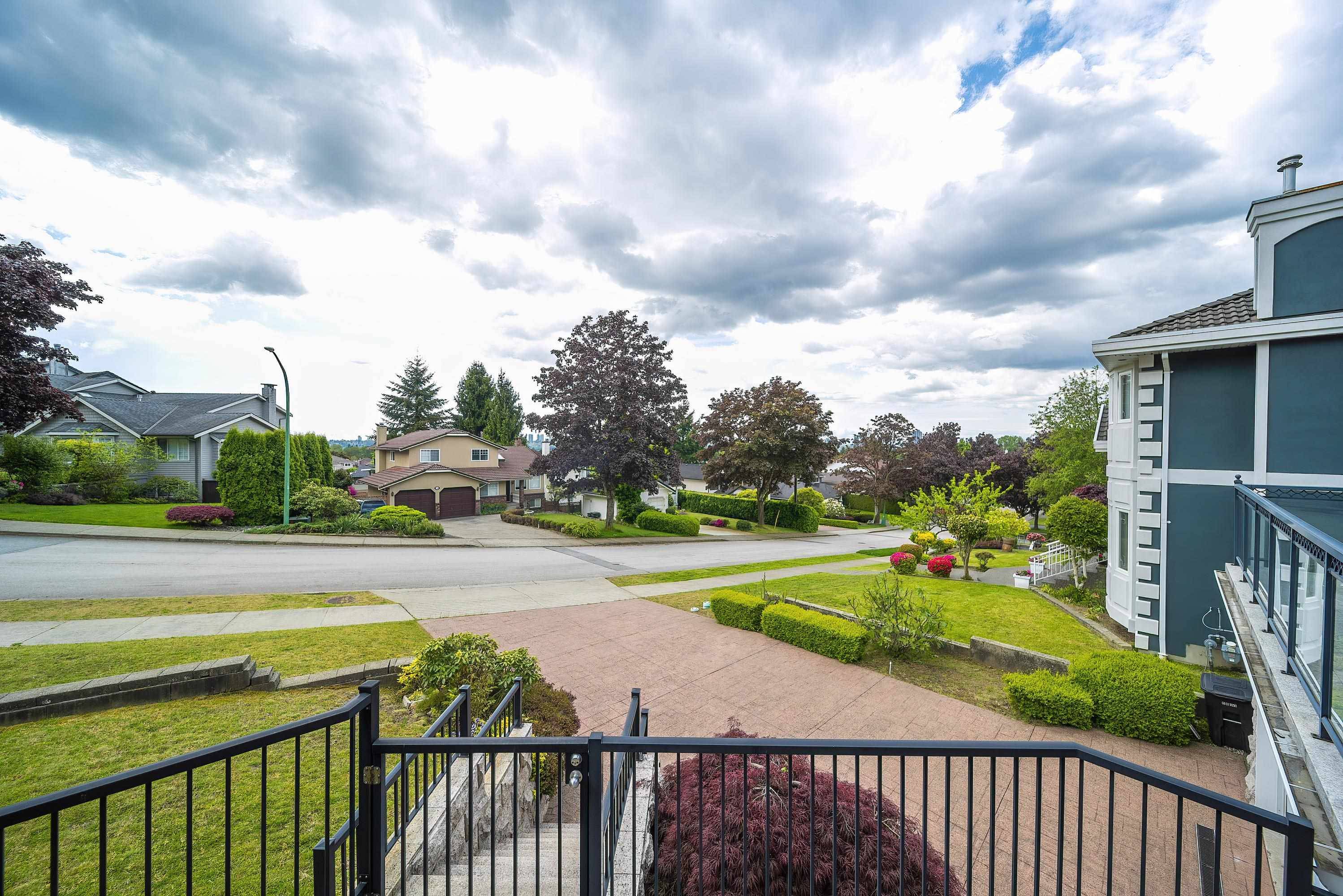 Burnaby, BC V5A 1J1,7353 Union ST