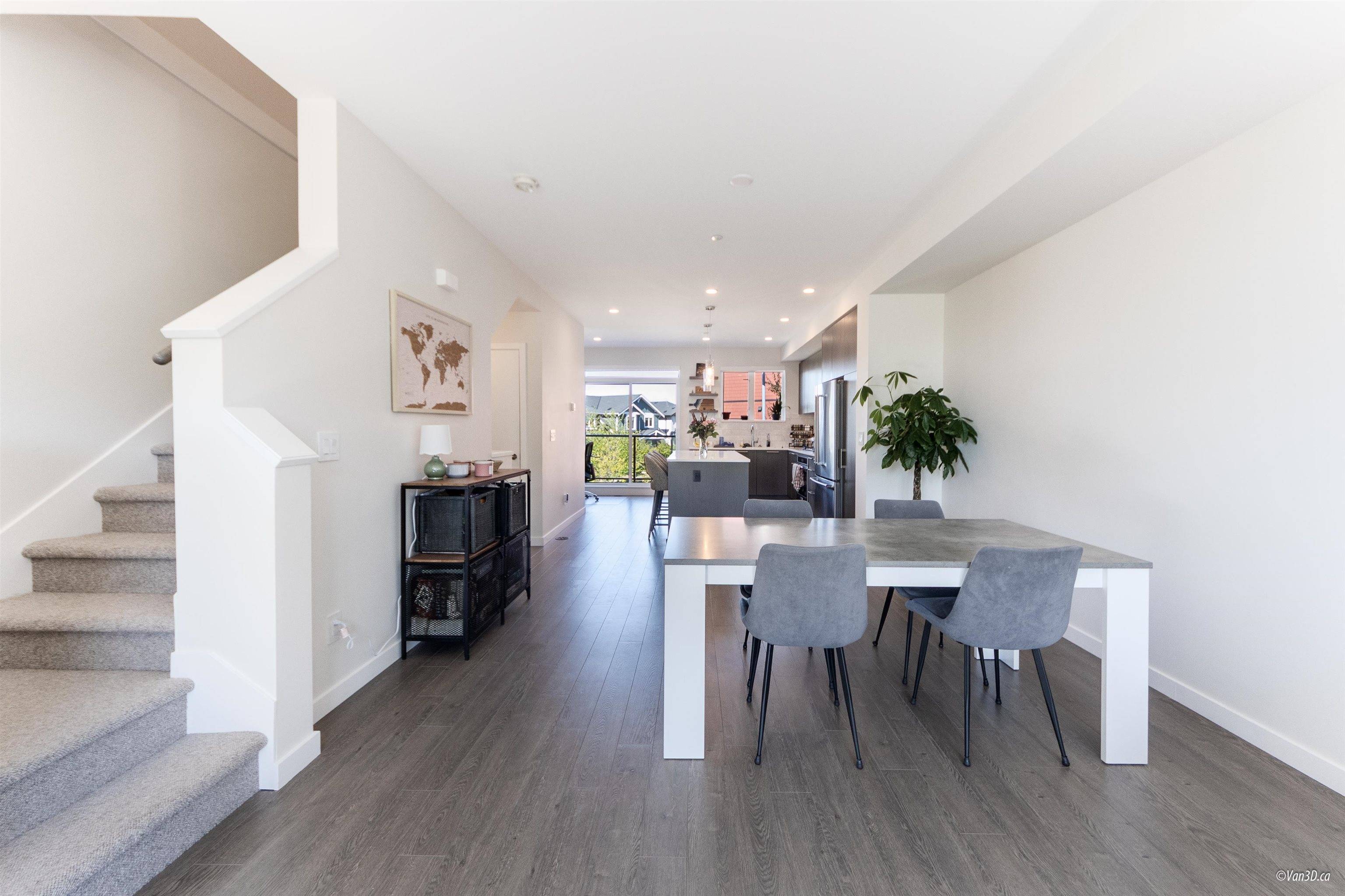 Tsawwassen, BC V4M 0E3,4738 Hemlock WAY #221