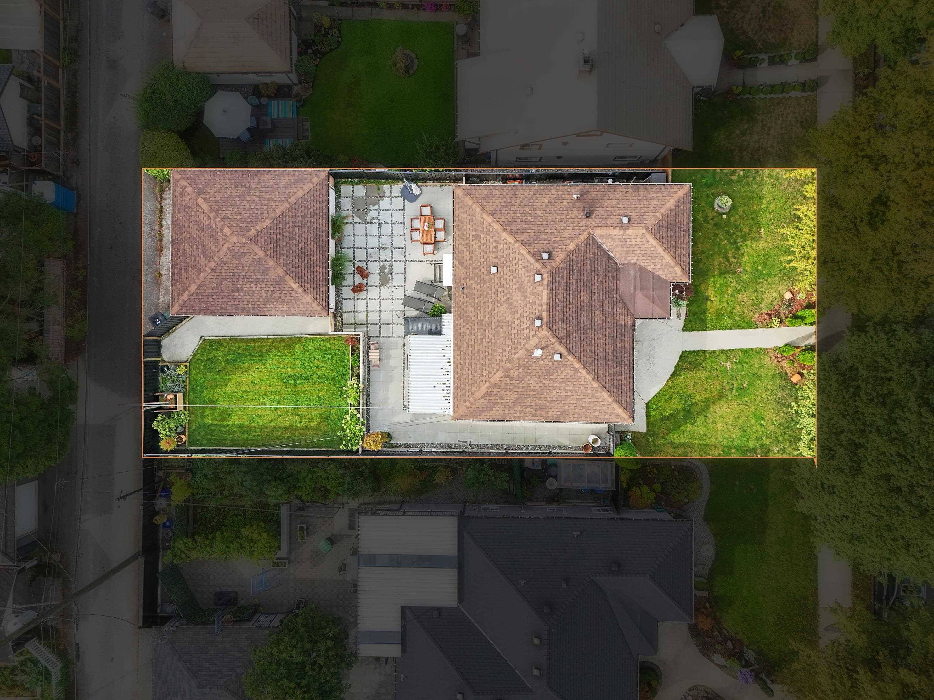 Vancouver, BC V5K 2M5,2590 Adanac ST