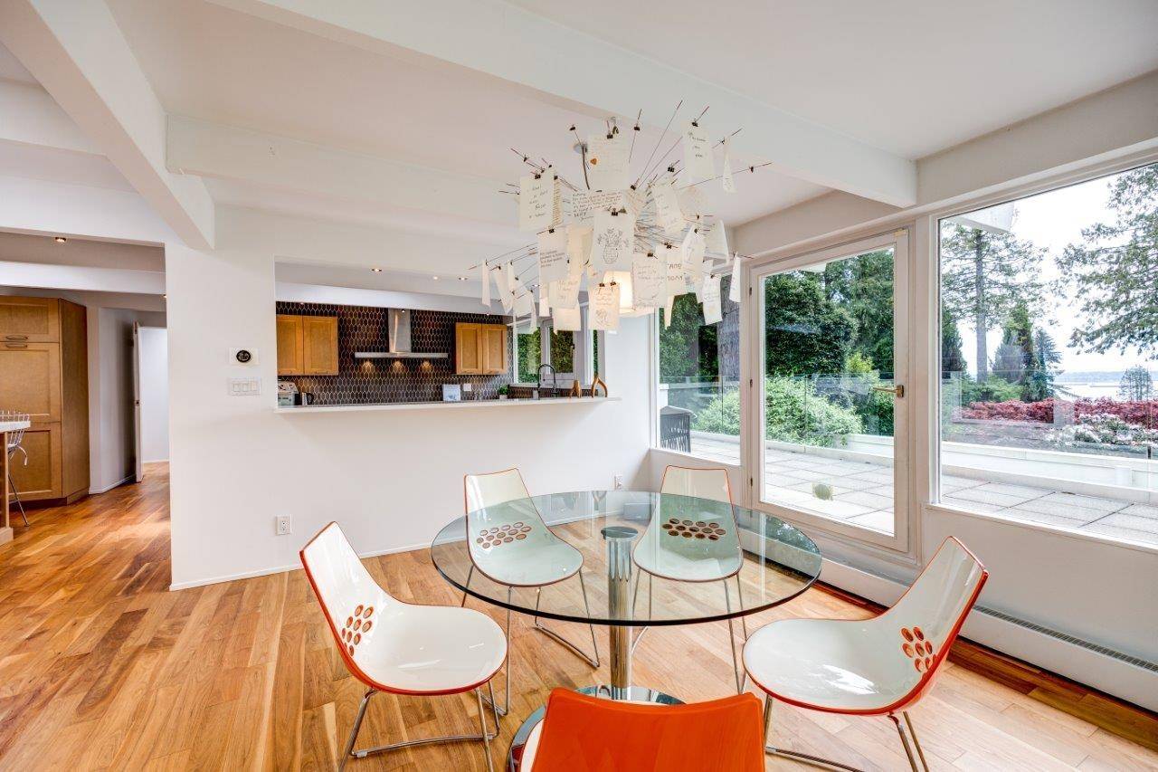 West Vancouver, BC V7V 3A5,2965 Rosebery AVE
