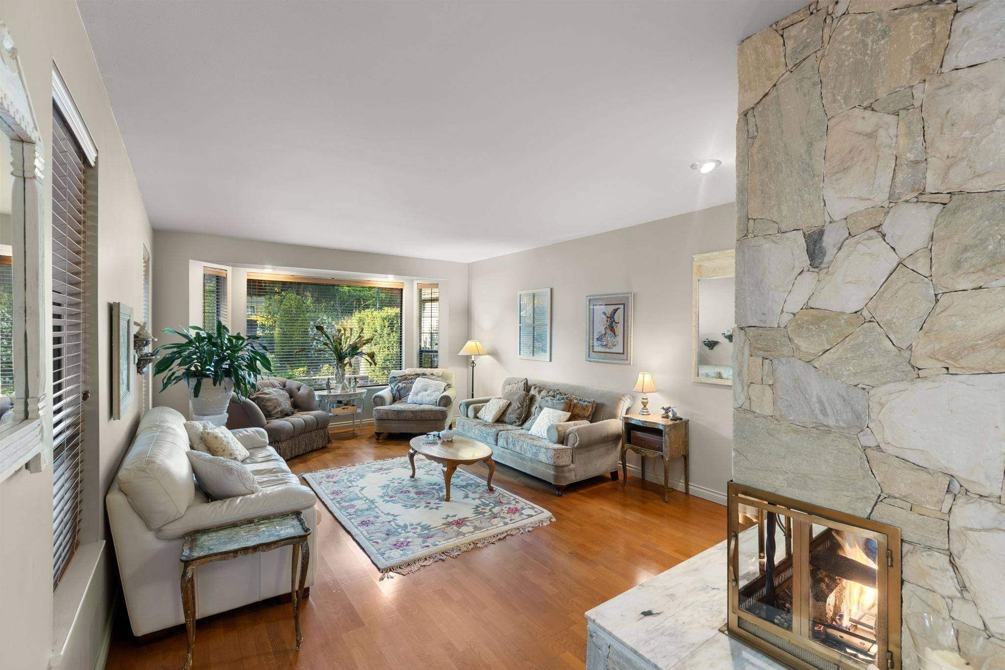 Coquitlam, BC V3K 2V8,732 Rochester AVE