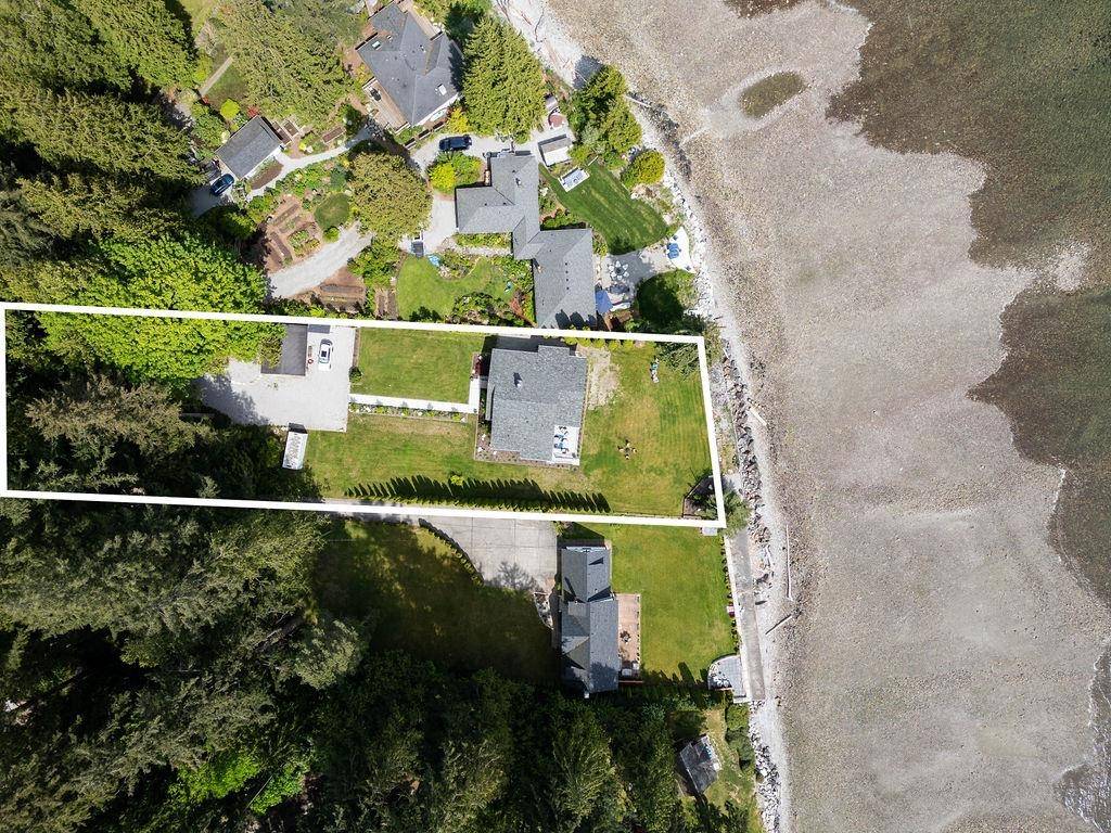 Gibsons, BC V0N 1V1,1376 Burns RD