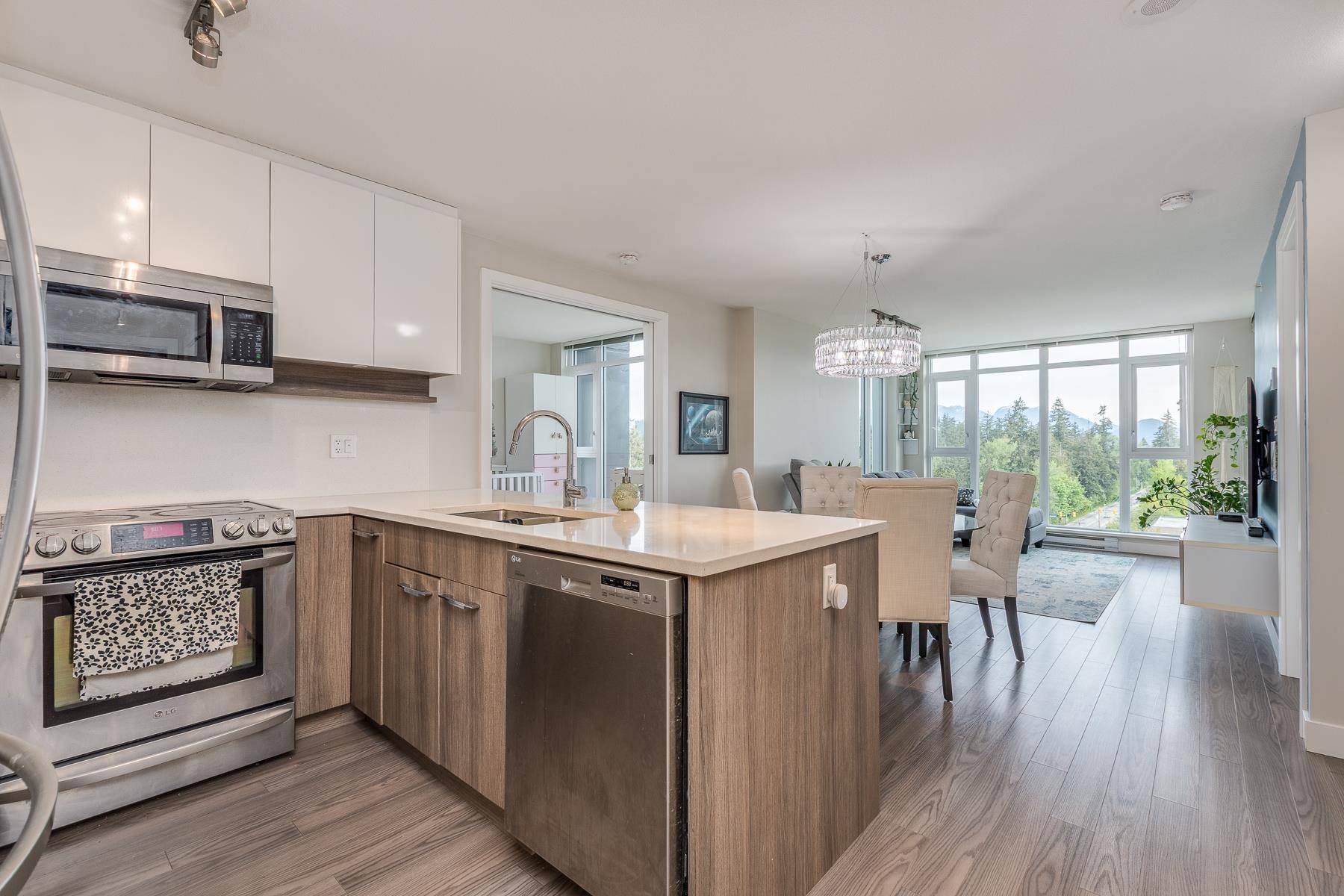 Coquitlam, BC V3K 0C5,958 Ridgeway AVE #1405