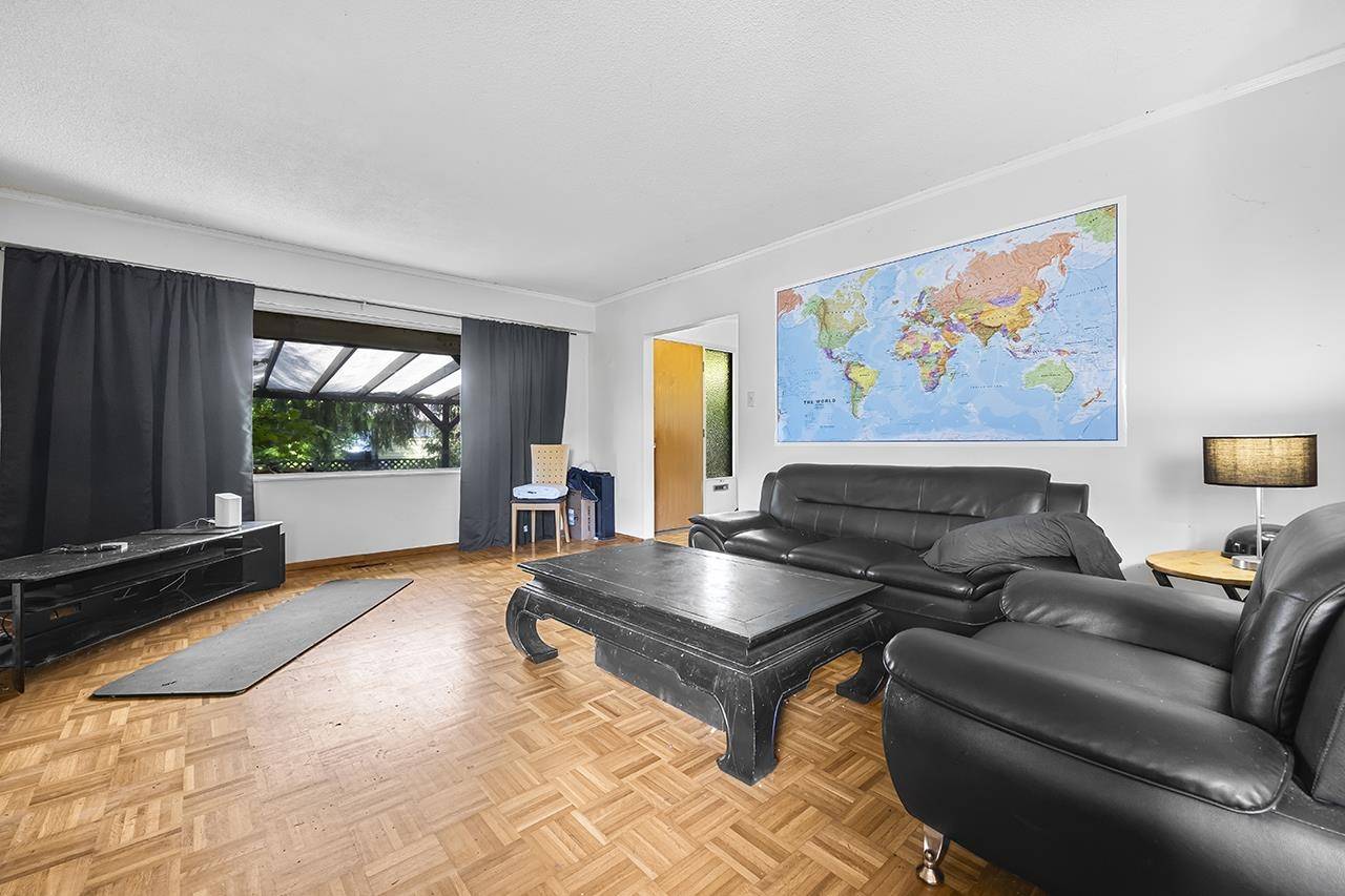 Maple Ridge, BC V2X 2Y3,21670 119 AVE