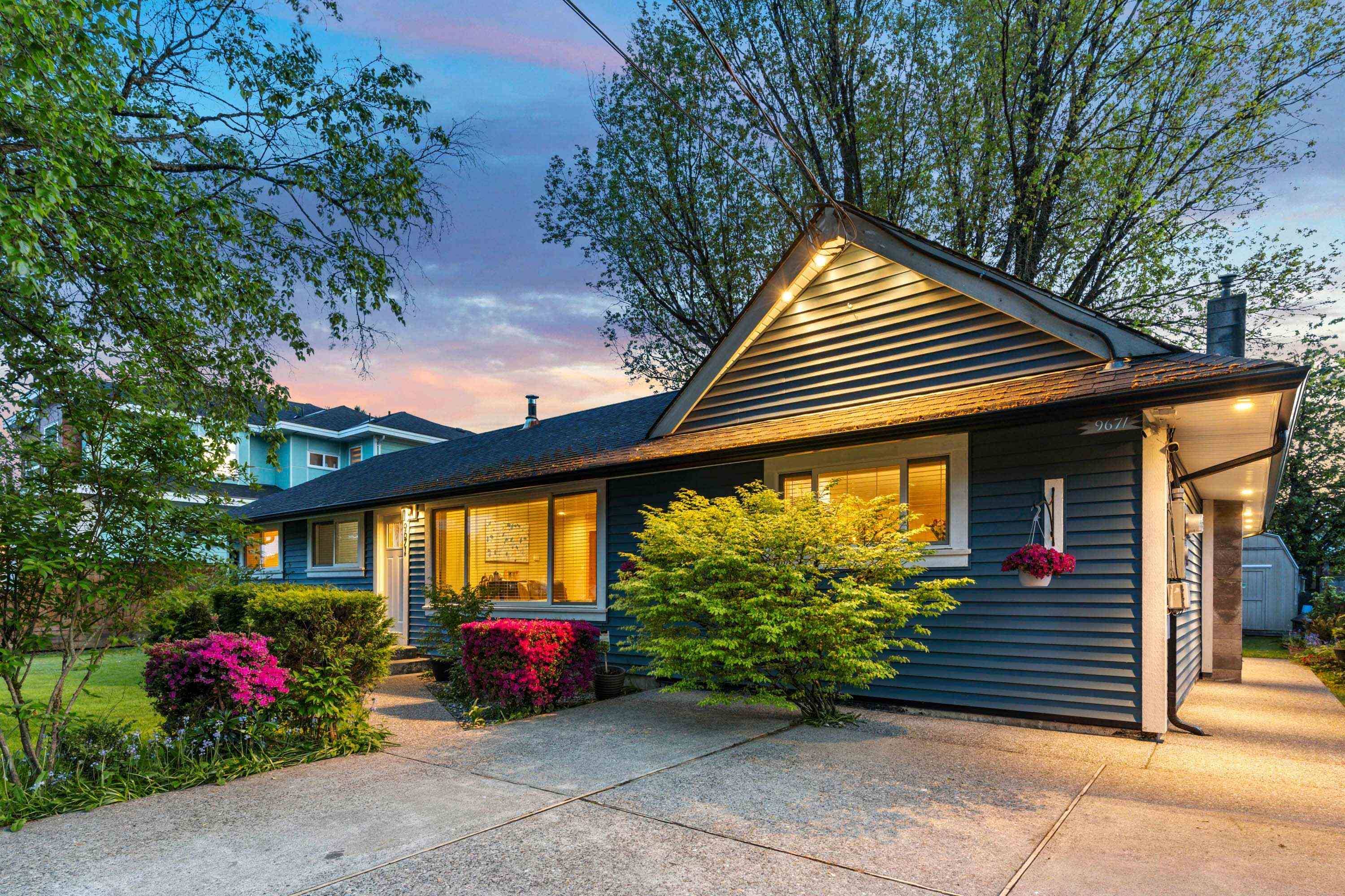 Surrey, BC V3R 4J1,9671 153 A ST