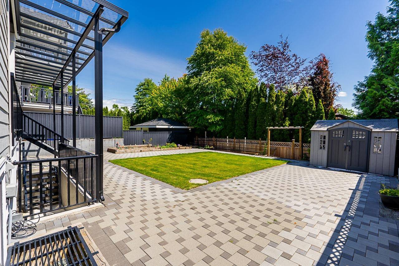 New Westminster, BC V3L 2A7,208 Blackman ST