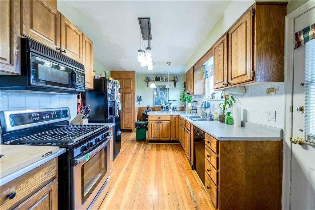 New Westminster, BC V3M 2X5,1918 Edinburgh ST