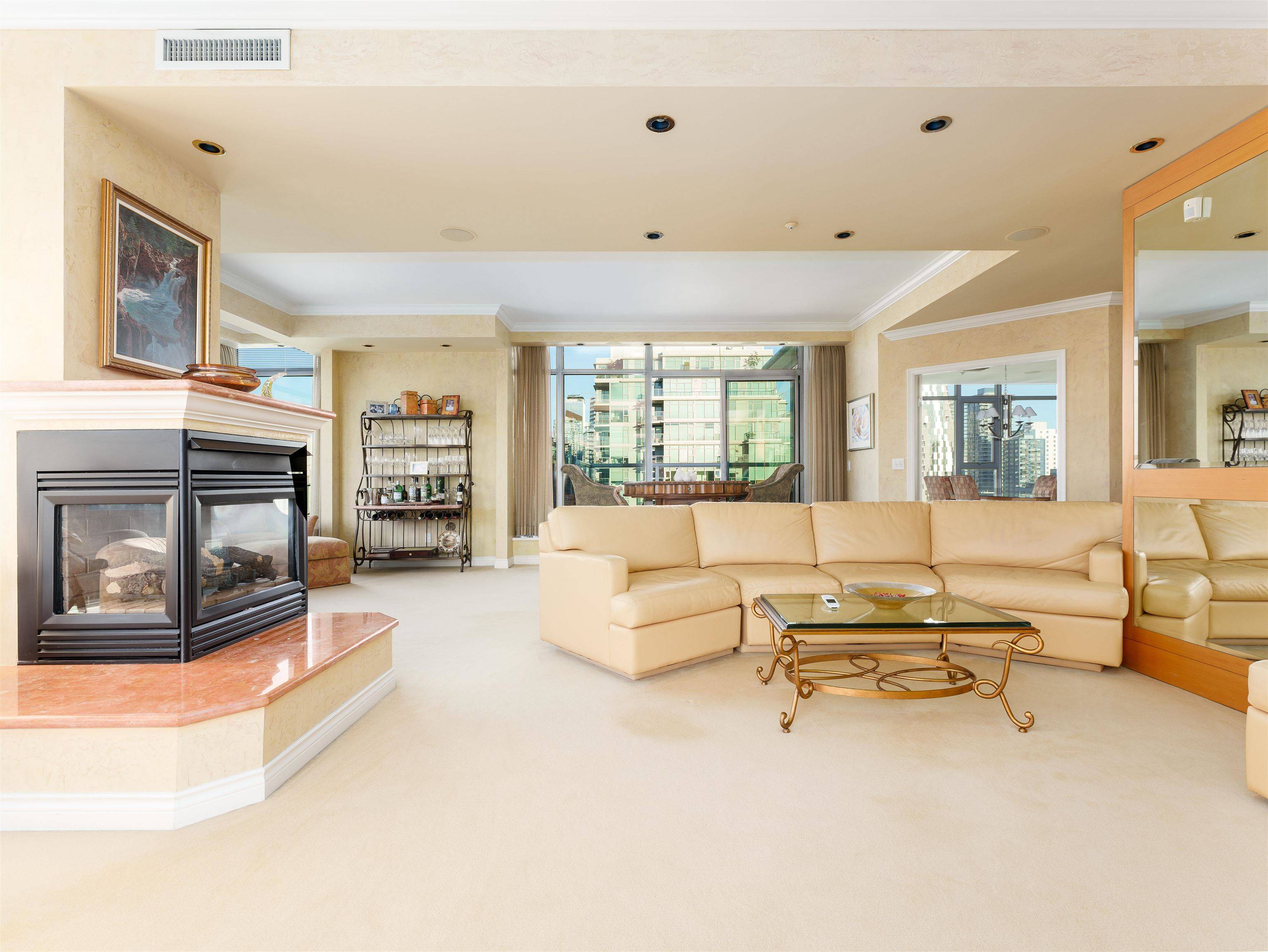Vancouver, BC V6G 3G5,1790 Bayshore DR #PH3