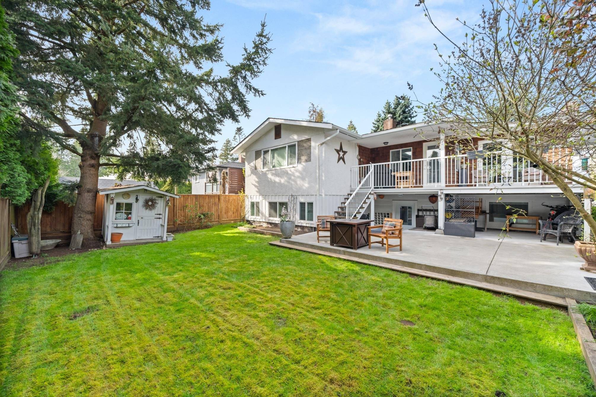Surrey, BC V4A 1L2,13558 15 AVE
