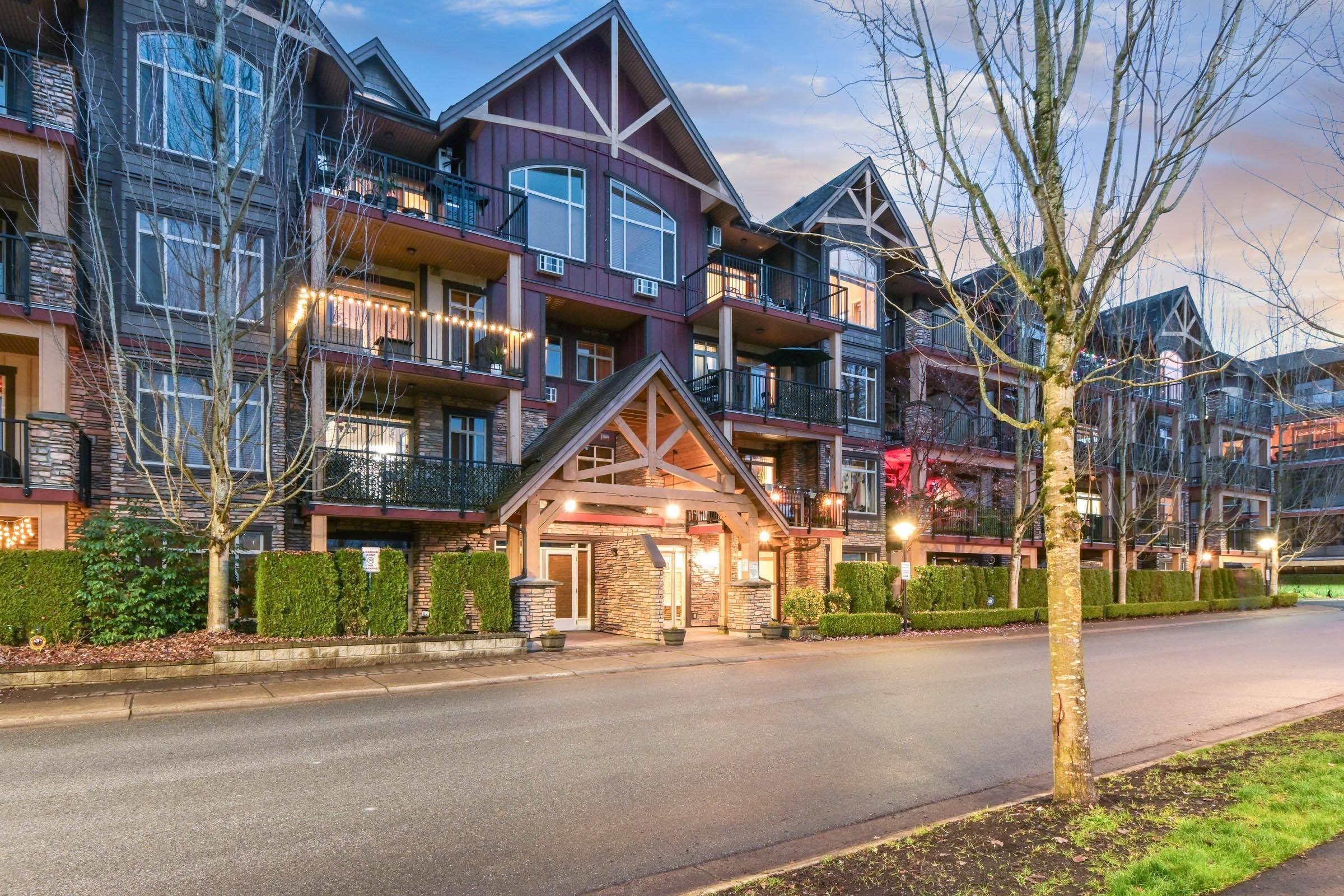 Langley, BC V2Y 0K5,8328 207a ST #406