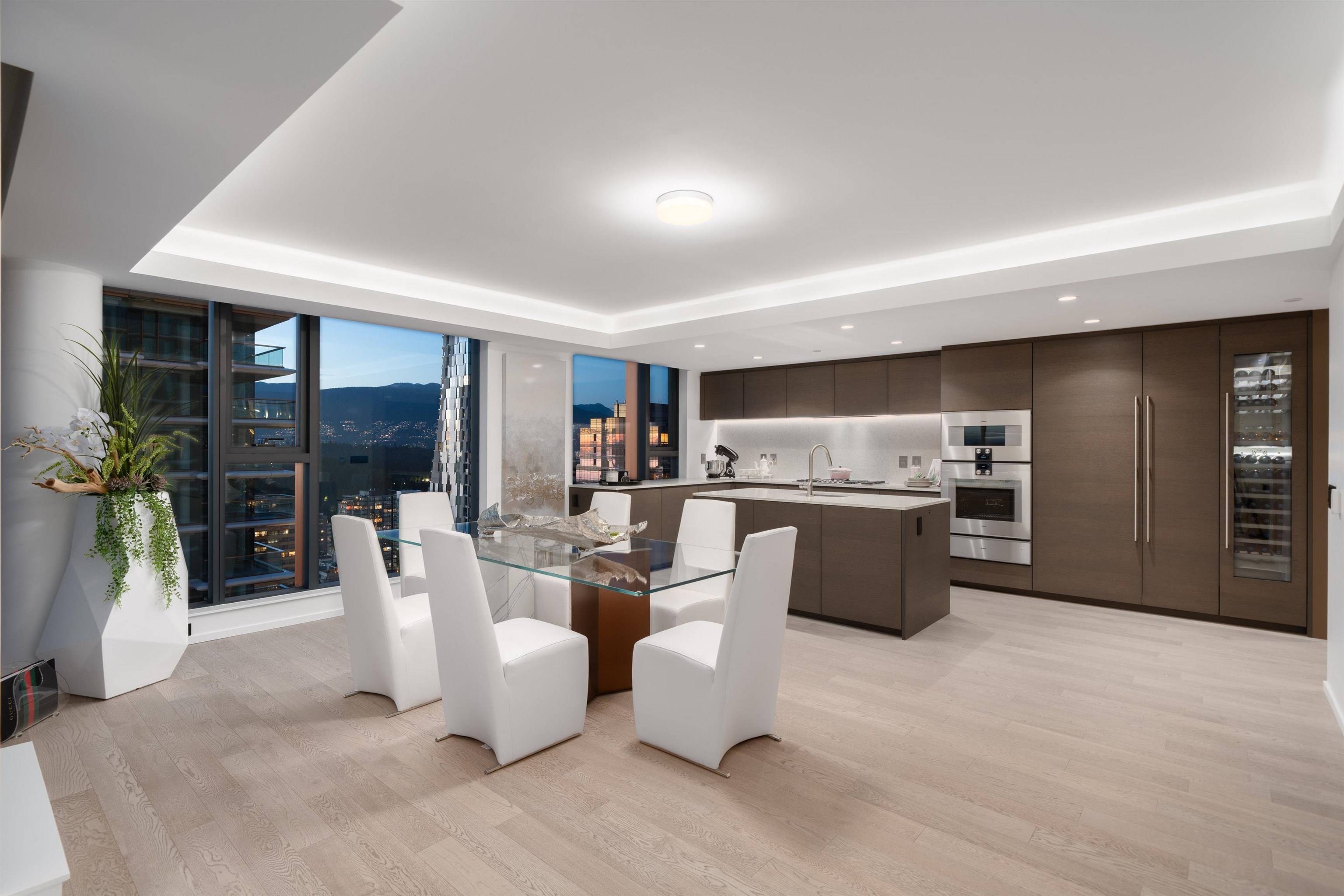 Vancouver, BC V6G 1B9,1408 Robson ST #2901