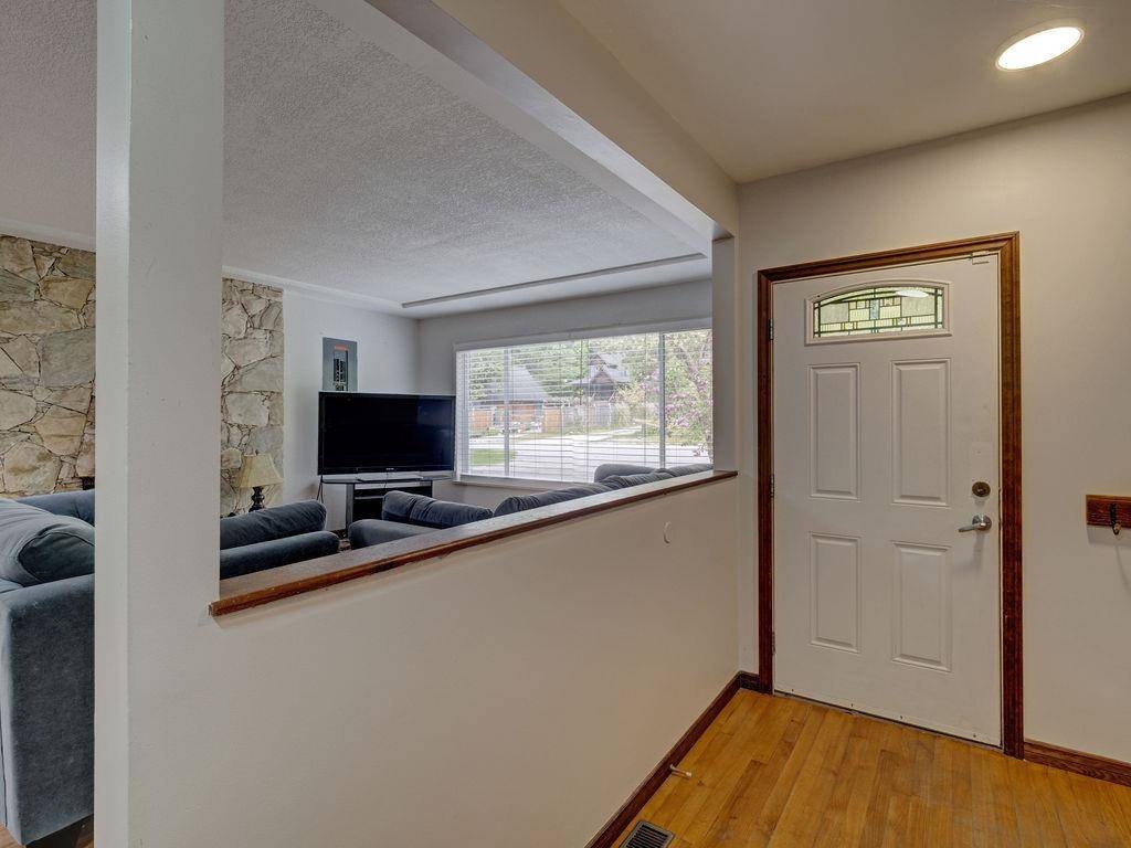 Roberts Creek, BC V0N 2W2,3295 Kraus RD